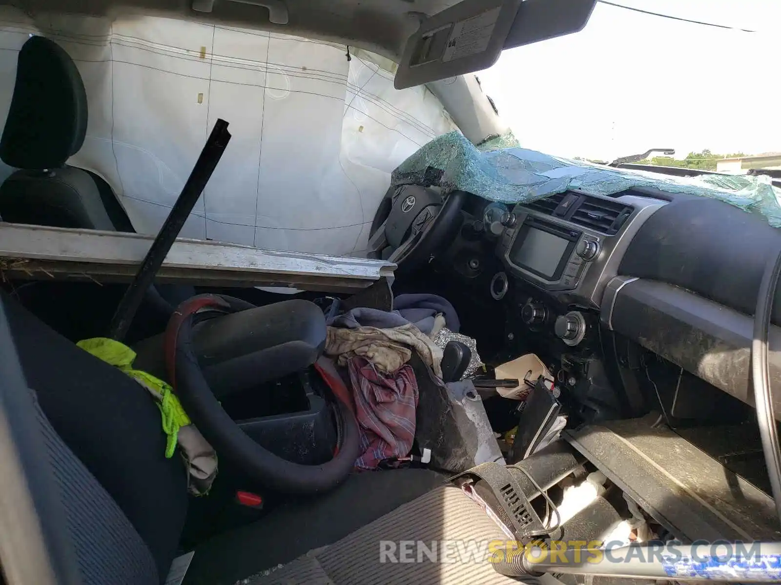 5 Фотография поврежденного автомобиля JTEBU5JR8K5667102 TOYOTA 4RUNNER 2019