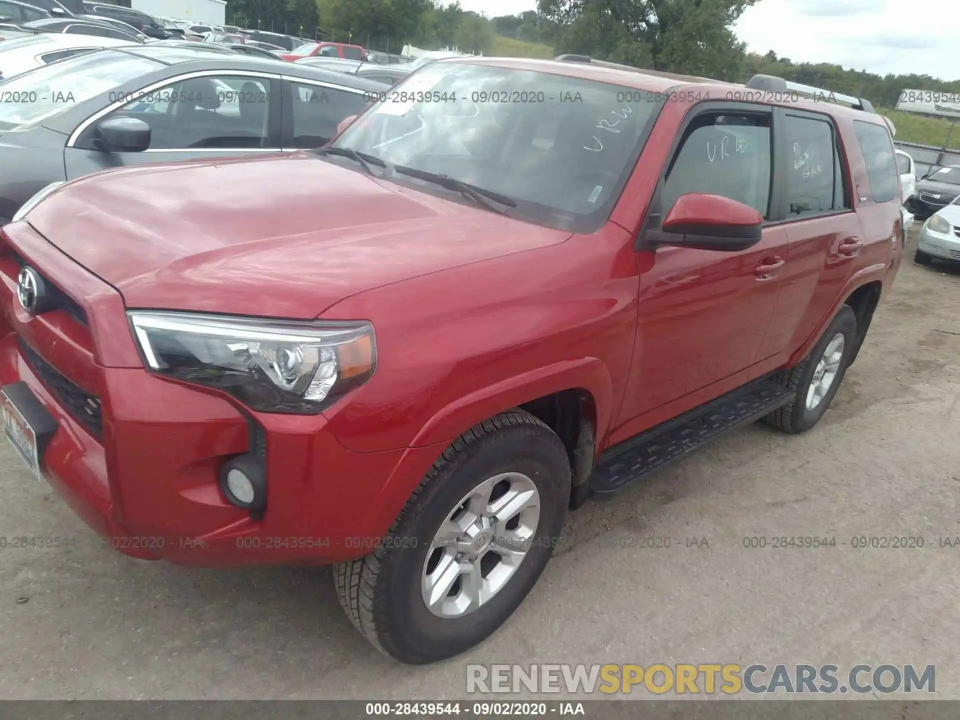 2 Photograph of a damaged car JTEBU5JR8K5668752 TOYOTA 4RUNNER 2019