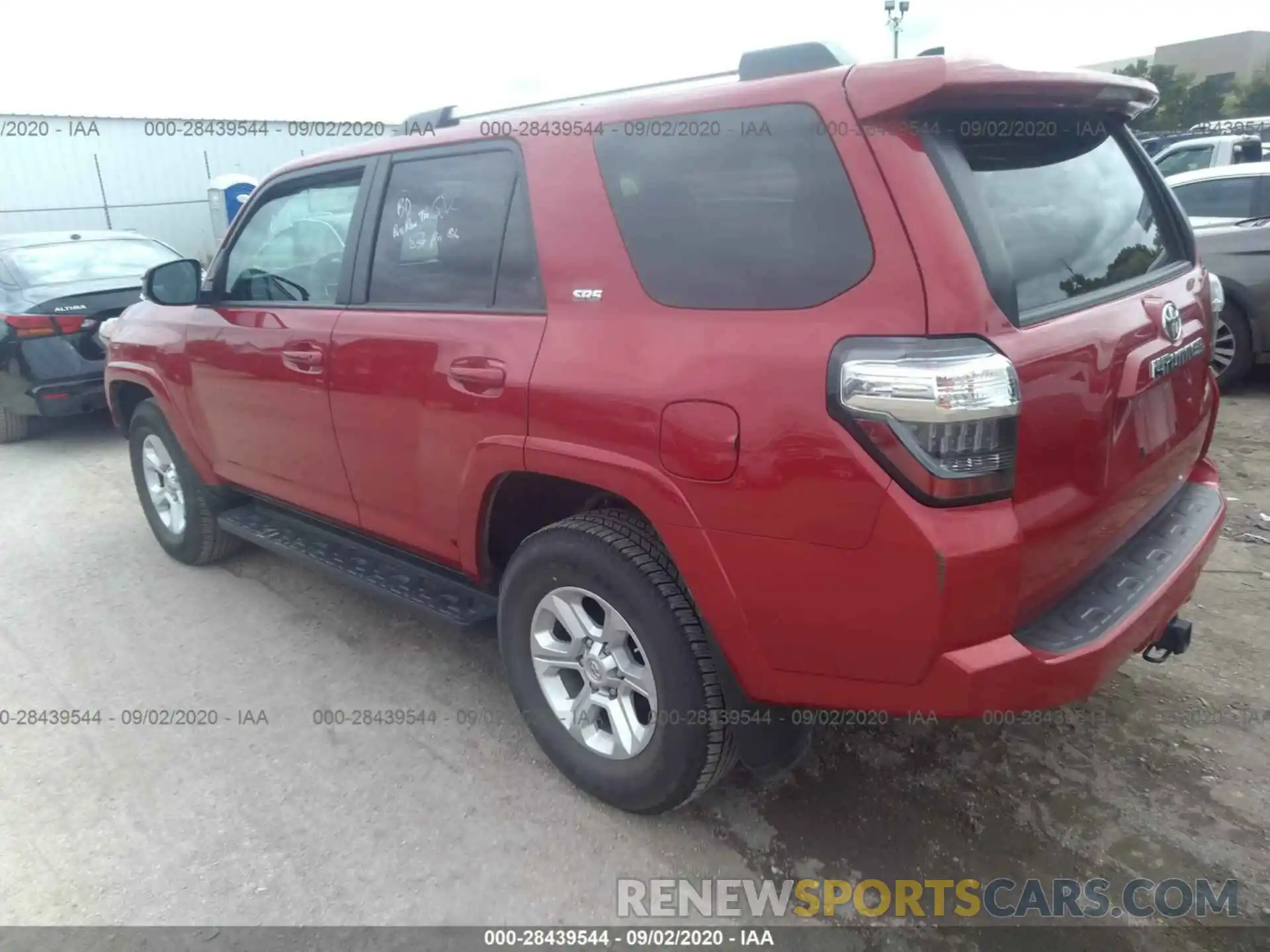 3 Фотография поврежденного автомобиля JTEBU5JR8K5668752 TOYOTA 4RUNNER 2019