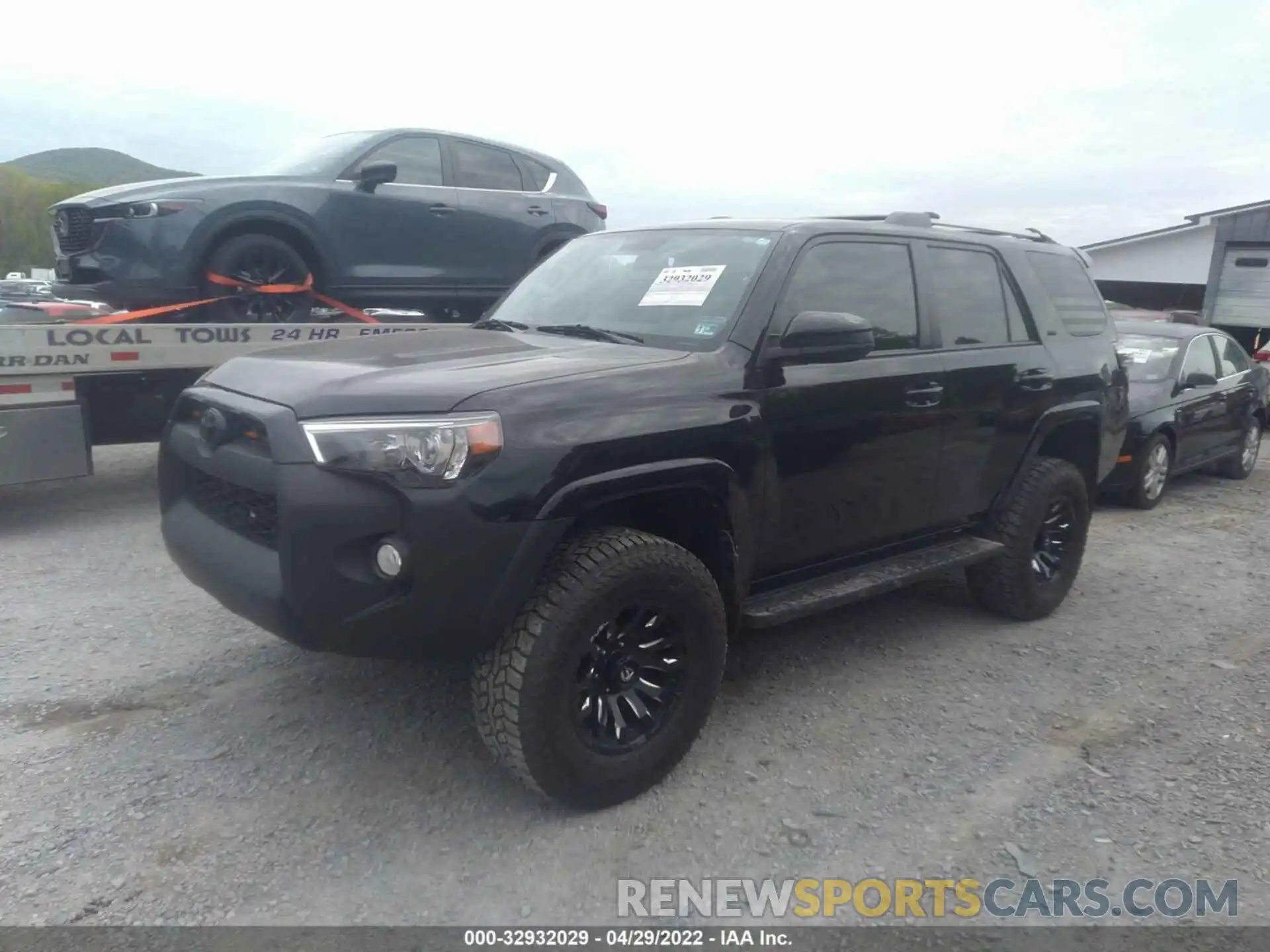 2 Photograph of a damaged car JTEBU5JR8K5673143 TOYOTA 4RUNNER 2019