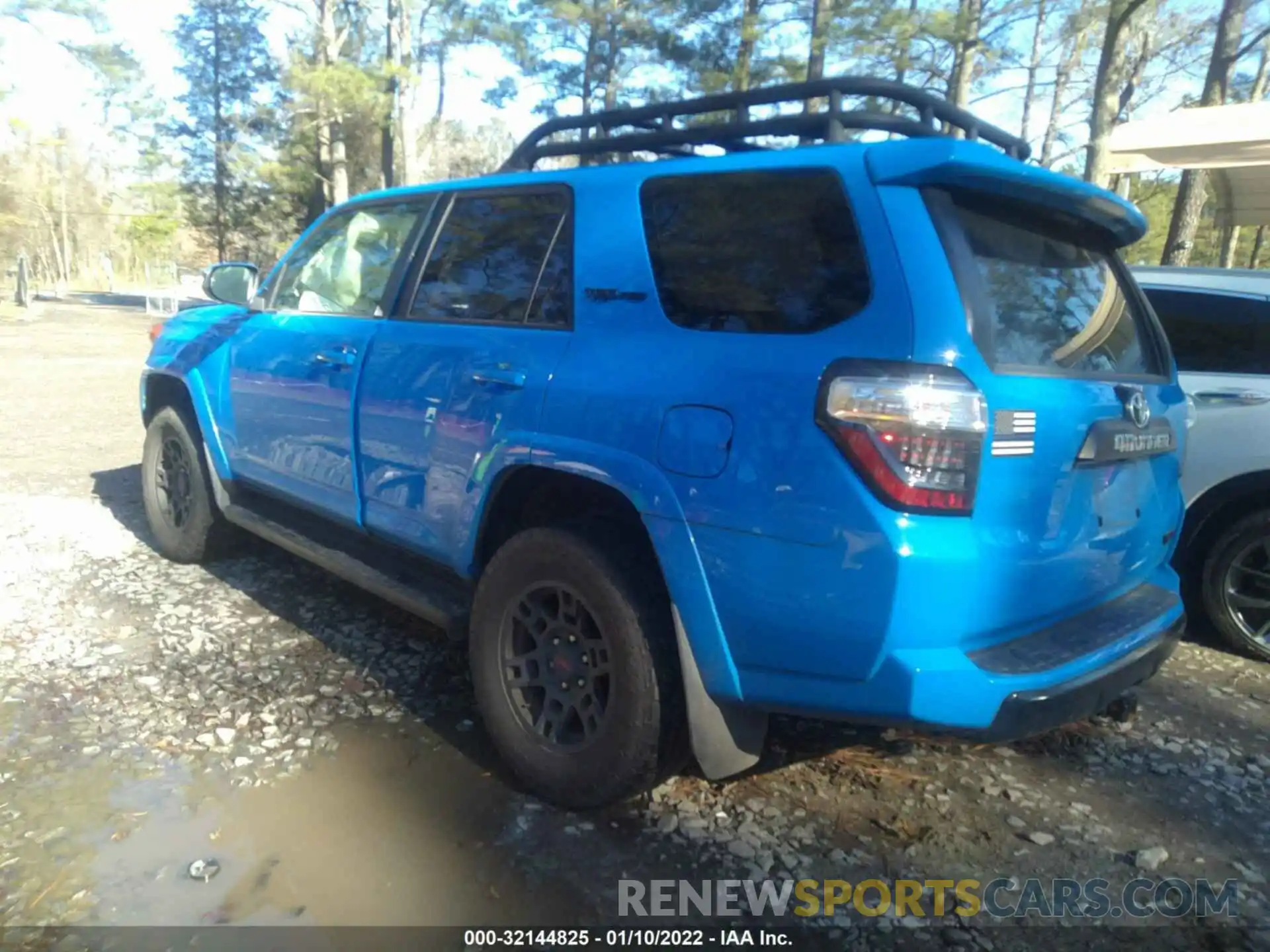 3 Photograph of a damaged car JTEBU5JR8K5675426 TOYOTA 4RUNNER 2019