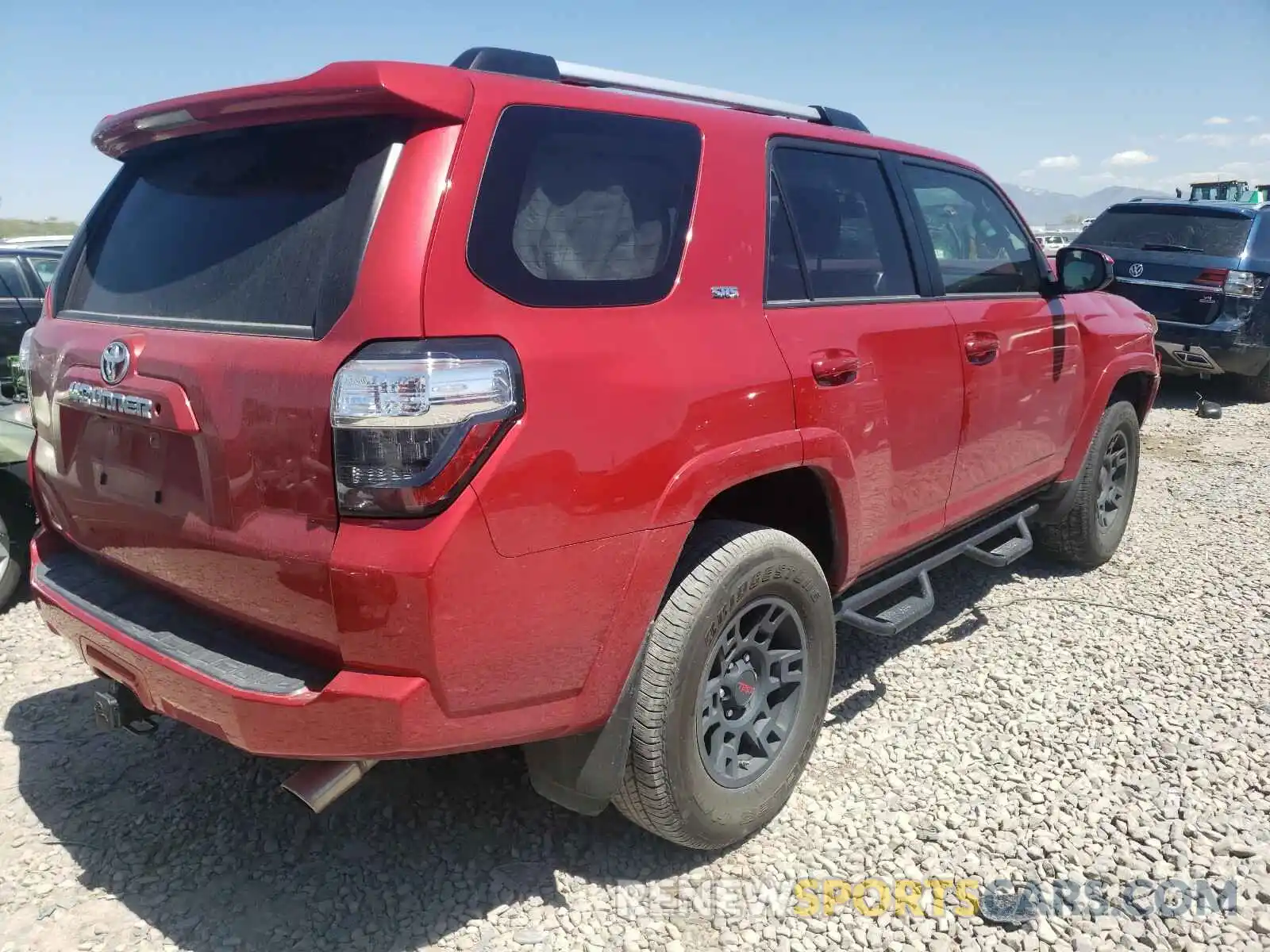 4 Фотография поврежденного автомобиля JTEBU5JR8K5677564 TOYOTA 4RUNNER 2019