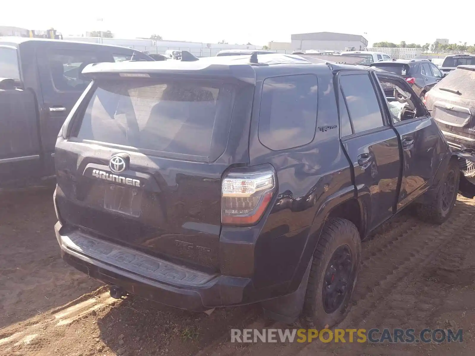 4 Фотография поврежденного автомобиля JTEBU5JR8K5678696 TOYOTA 4RUNNER 2019