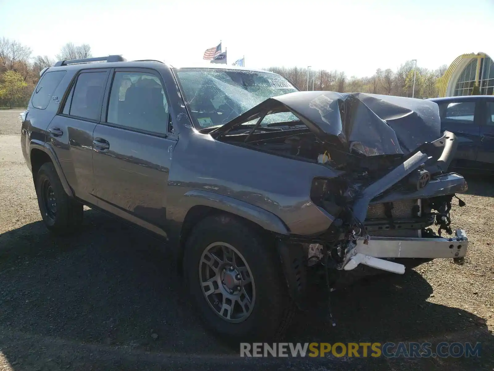 1 Photograph of a damaged car JTEBU5JR8K5685423 TOYOTA 4RUNNER 2019