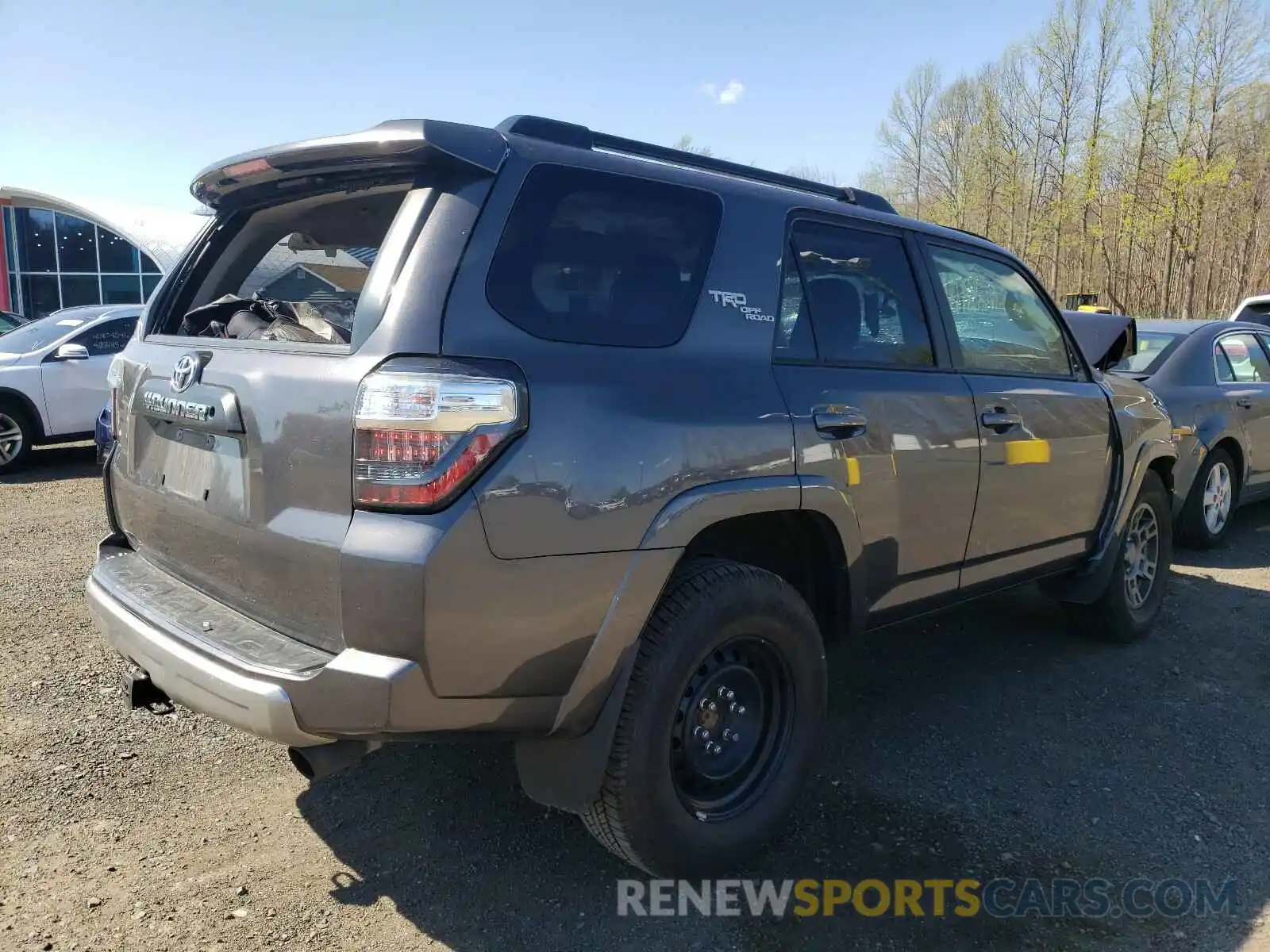 4 Photograph of a damaged car JTEBU5JR8K5685423 TOYOTA 4RUNNER 2019