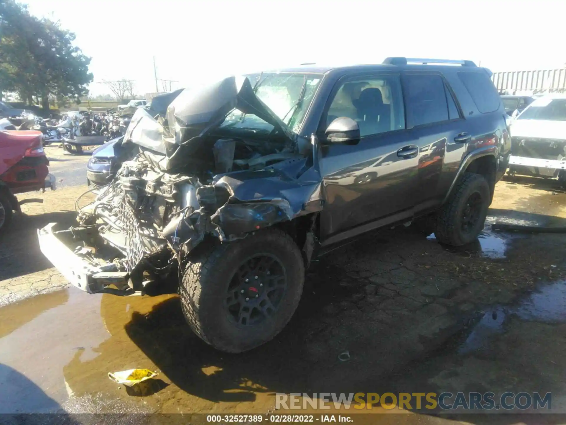 2 Photograph of a damaged car JTEBU5JR8K5688886 TOYOTA 4RUNNER 2019