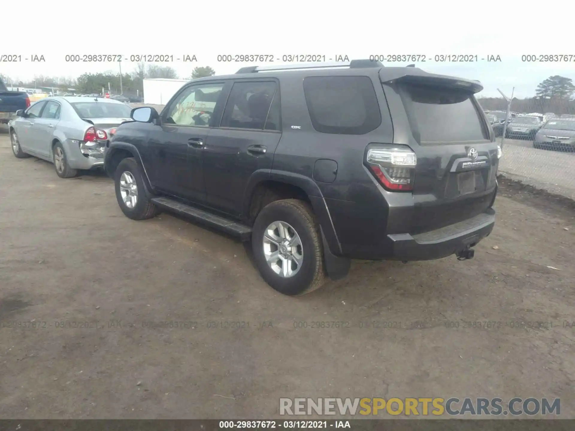 3 Фотография поврежденного автомобиля JTEBU5JR8K5690489 TOYOTA 4RUNNER 2019