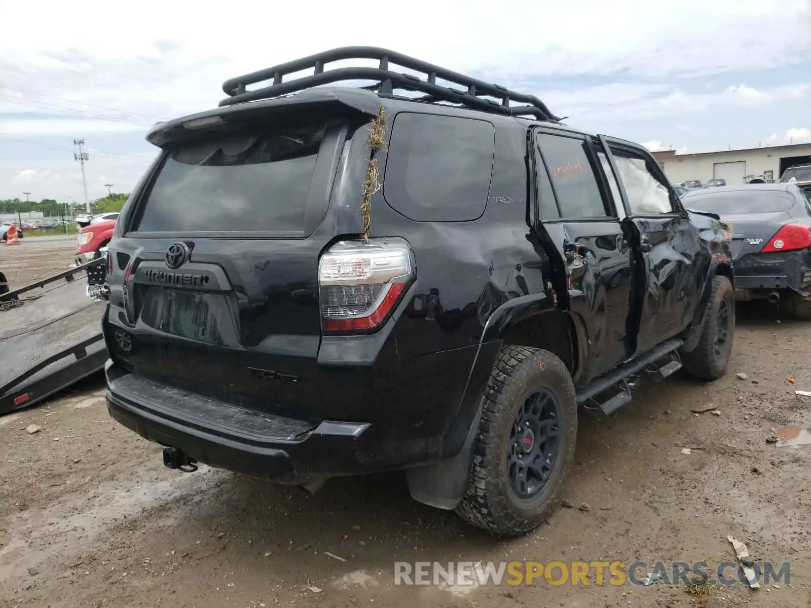 4 Фотография поврежденного автомобиля JTEBU5JR8K5697698 TOYOTA 4RUNNER 2019