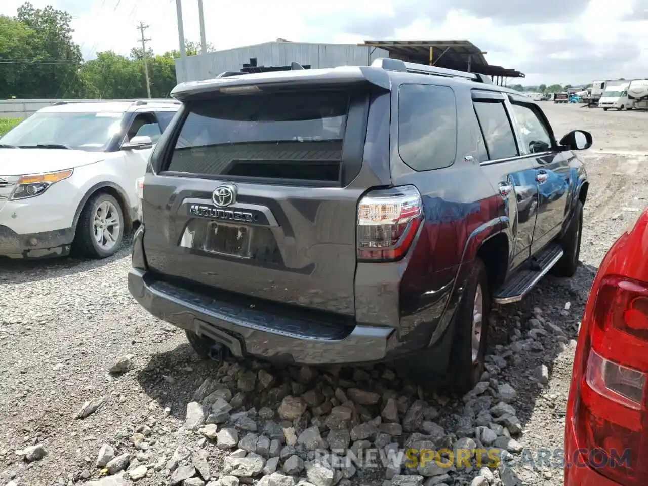 4 Photograph of a damaged car JTEBU5JR8K5699855 TOYOTA 4RUNNER 2019