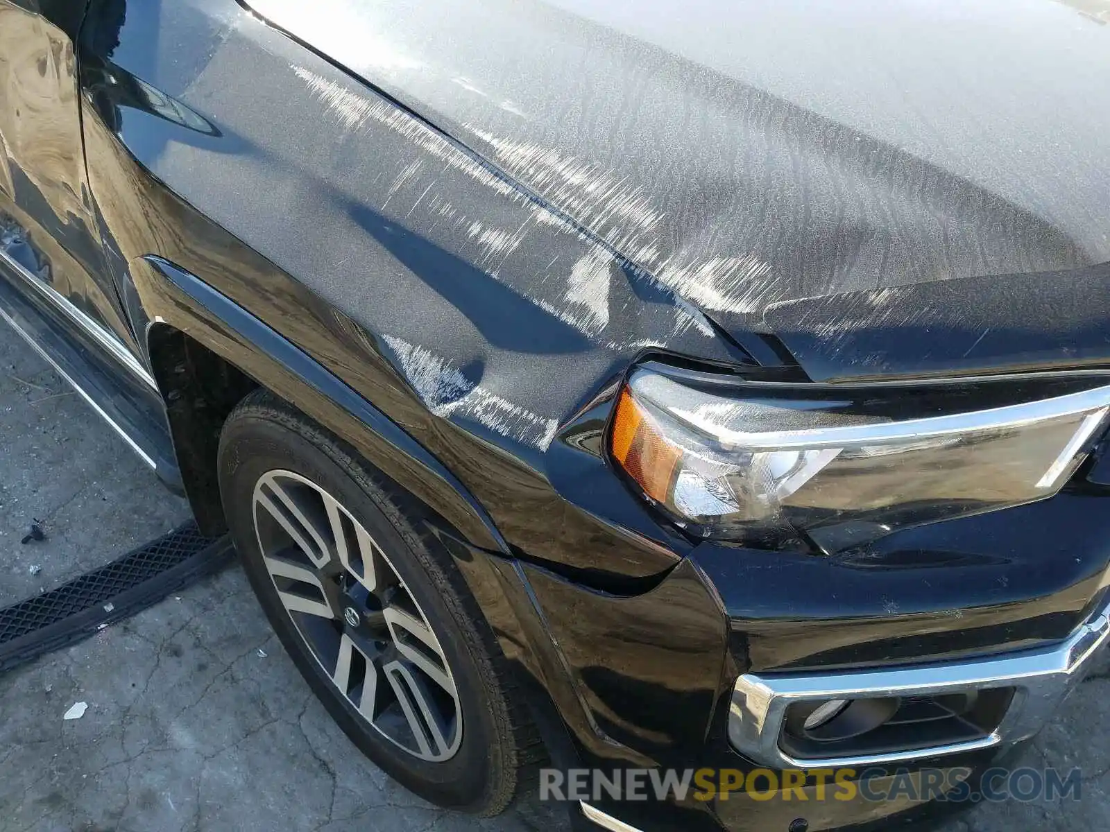 9 Photograph of a damaged car JTEBU5JR8K5700356 TOYOTA 4RUNNER 2019