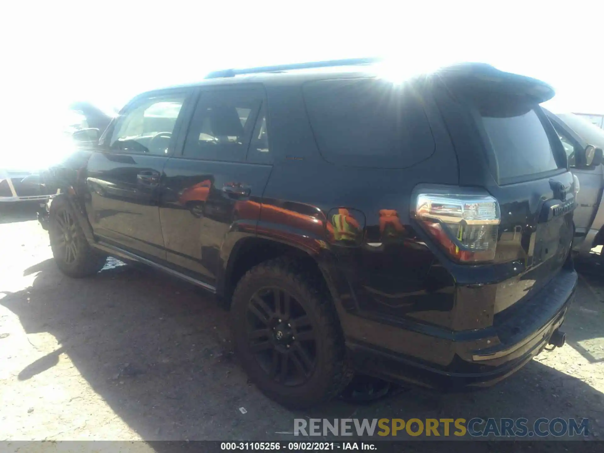 3 Фотография поврежденного автомобиля JTEBU5JR8K5707131 TOYOTA 4RUNNER 2019