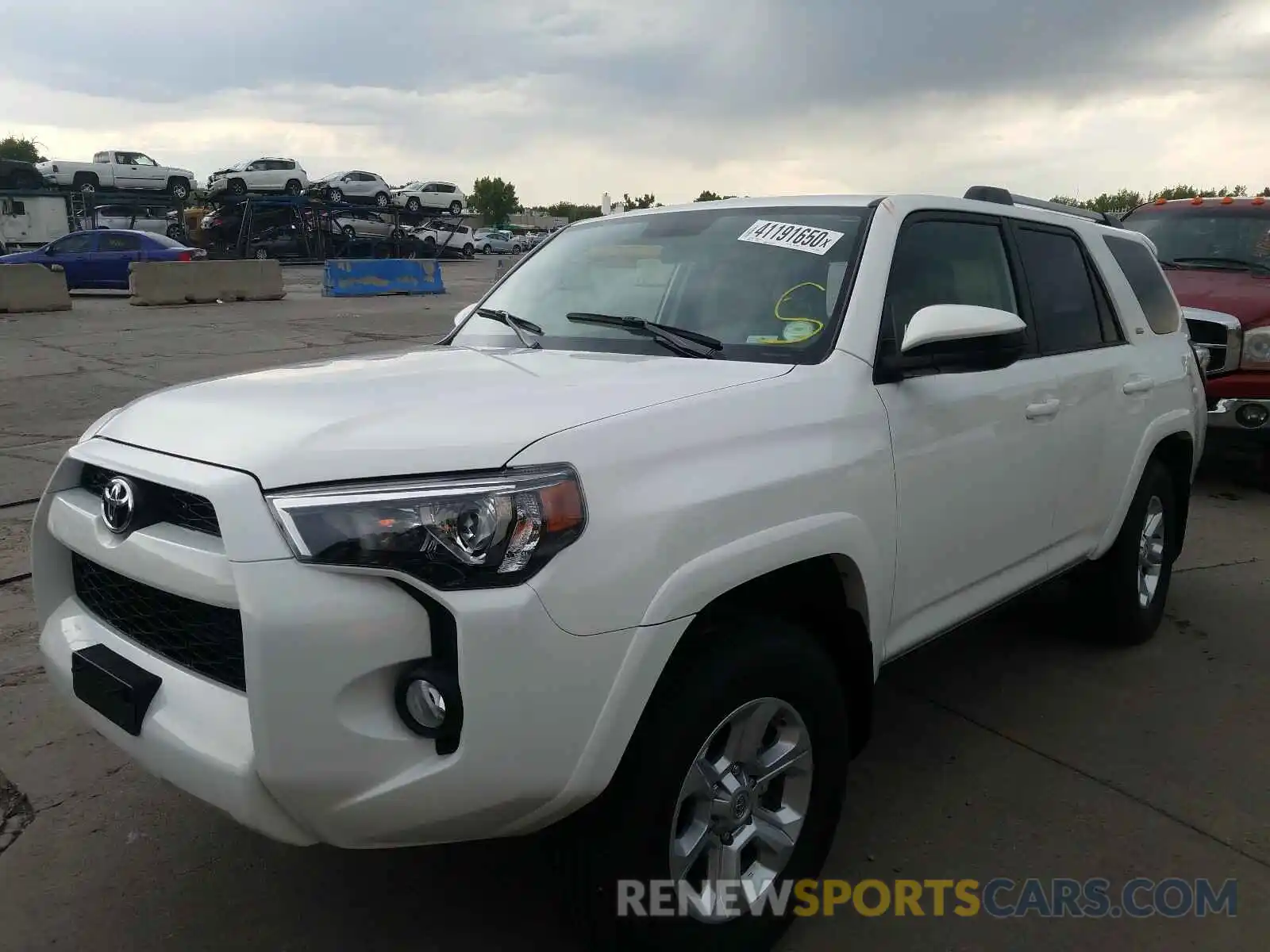 2 Photograph of a damaged car JTEBU5JR8K5707288 TOYOTA 4RUNNER 2019