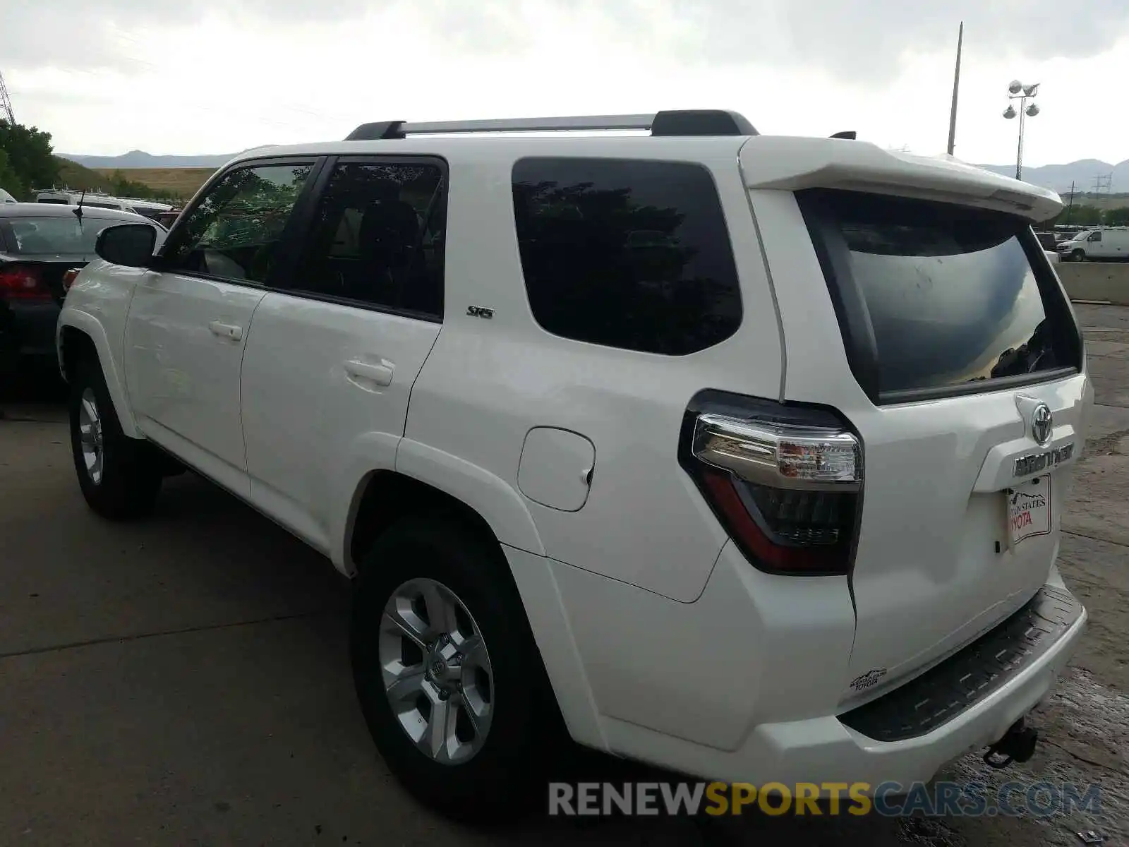 3 Photograph of a damaged car JTEBU5JR8K5707288 TOYOTA 4RUNNER 2019