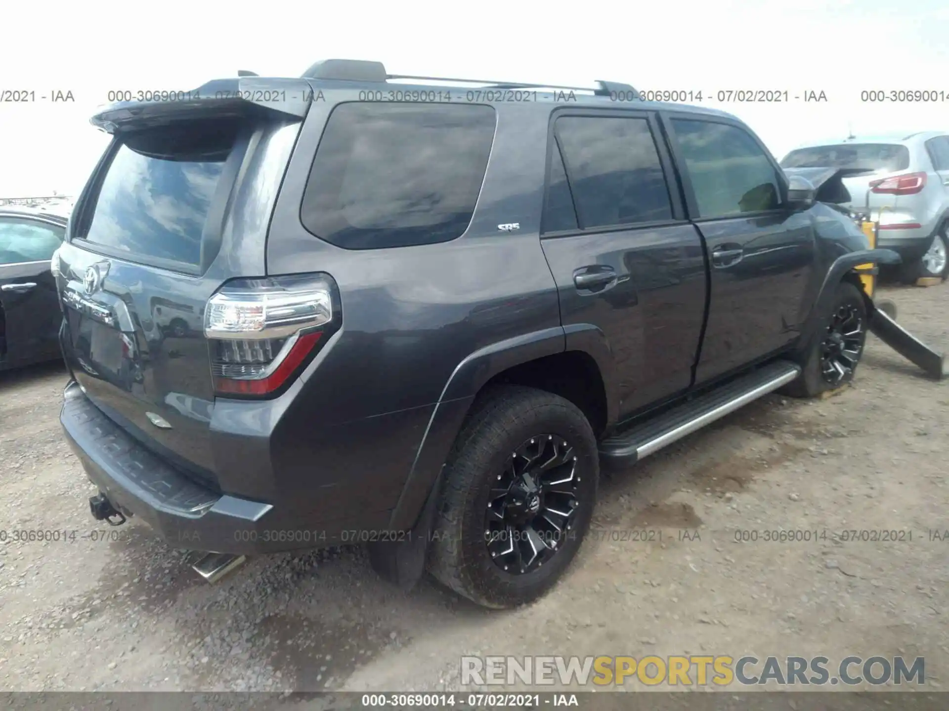 4 Фотография поврежденного автомобиля JTEBU5JR8K5707744 TOYOTA 4RUNNER 2019