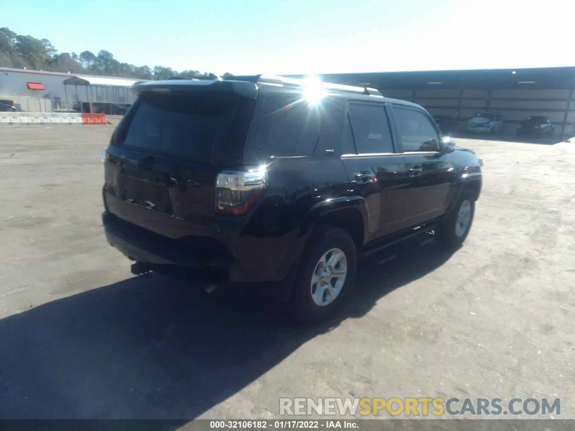 4 Photograph of a damaged car JTEBU5JR8K5710028 TOYOTA 4RUNNER 2019