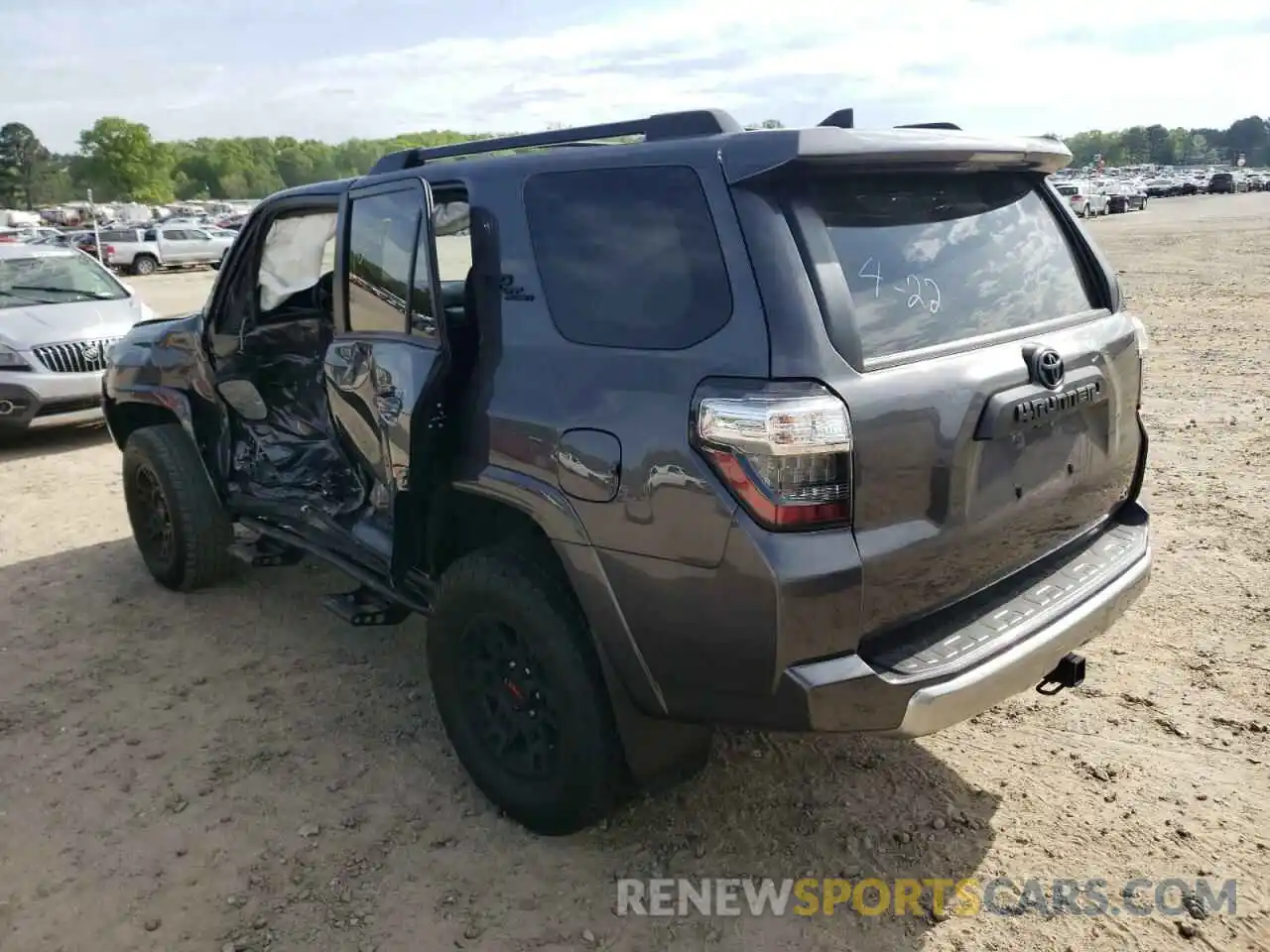 3 Фотография поврежденного автомобиля JTEBU5JR8K5722776 TOYOTA 4RUNNER 2019