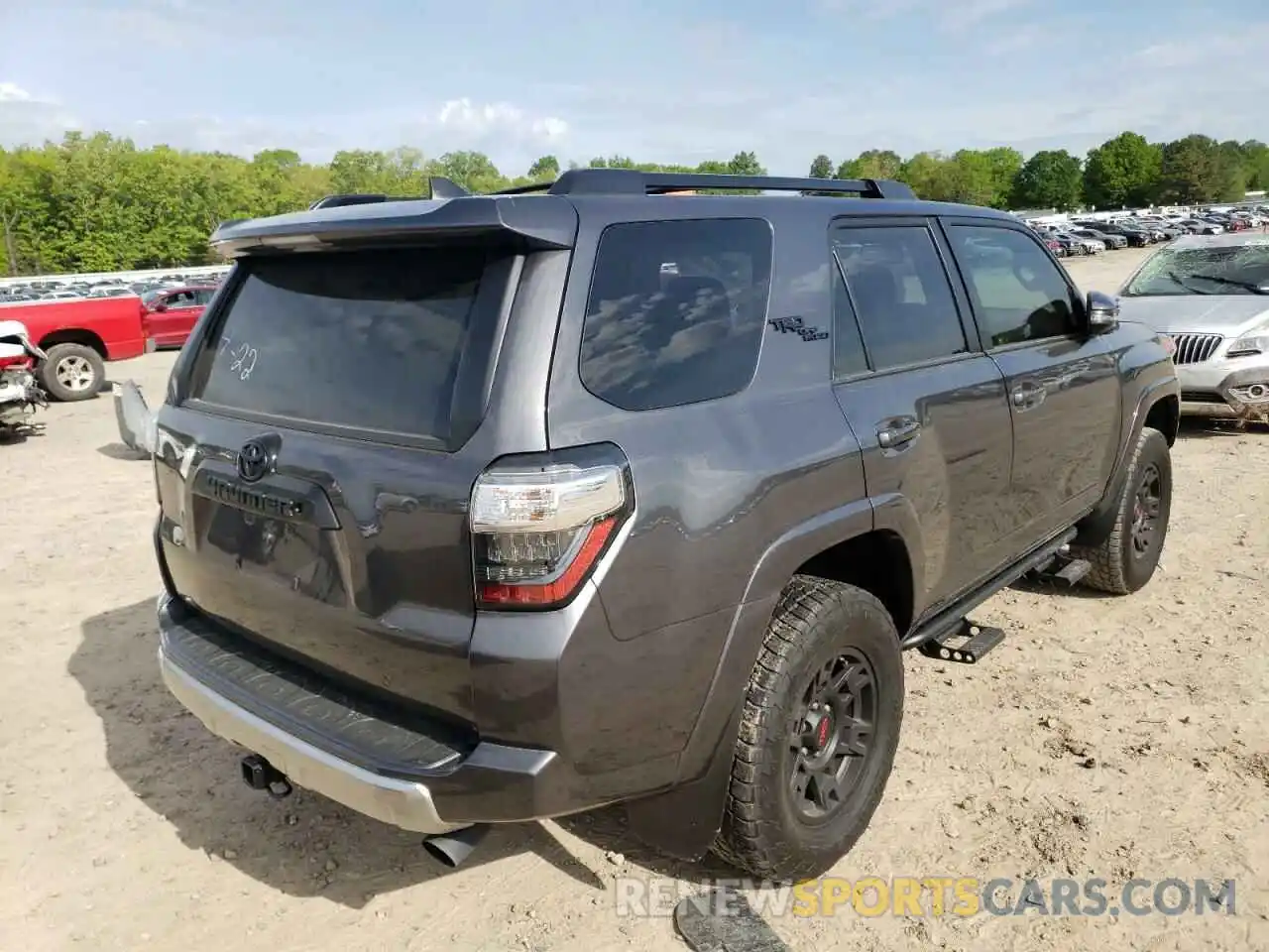 4 Фотография поврежденного автомобиля JTEBU5JR8K5722776 TOYOTA 4RUNNER 2019