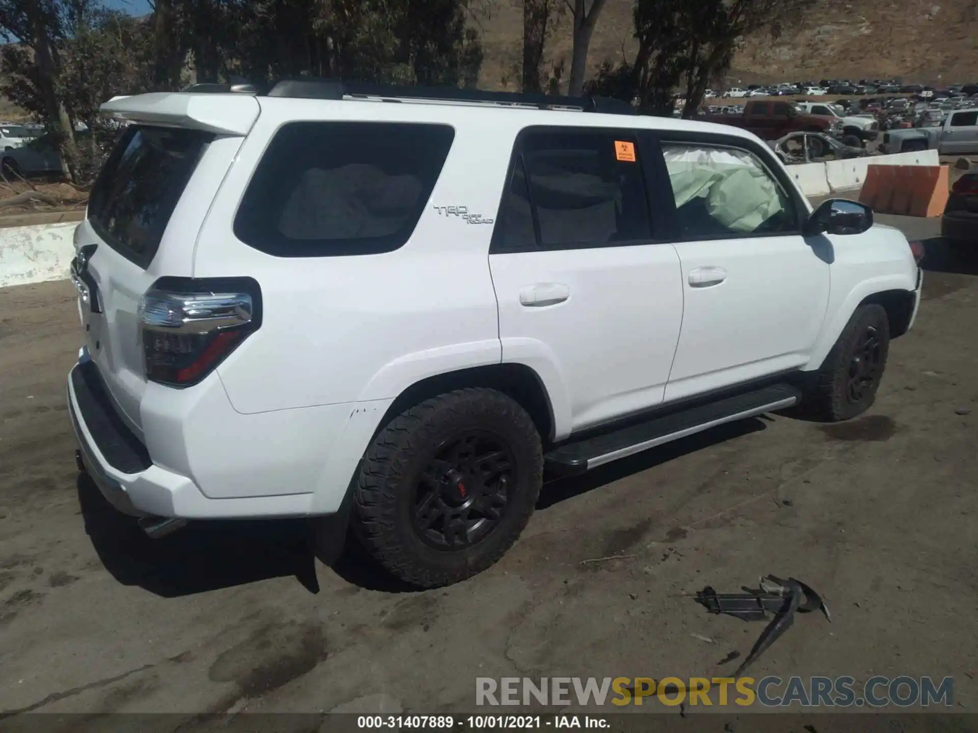 4 Фотография поврежденного автомобиля JTEBU5JR8K5723538 TOYOTA 4RUNNER 2019