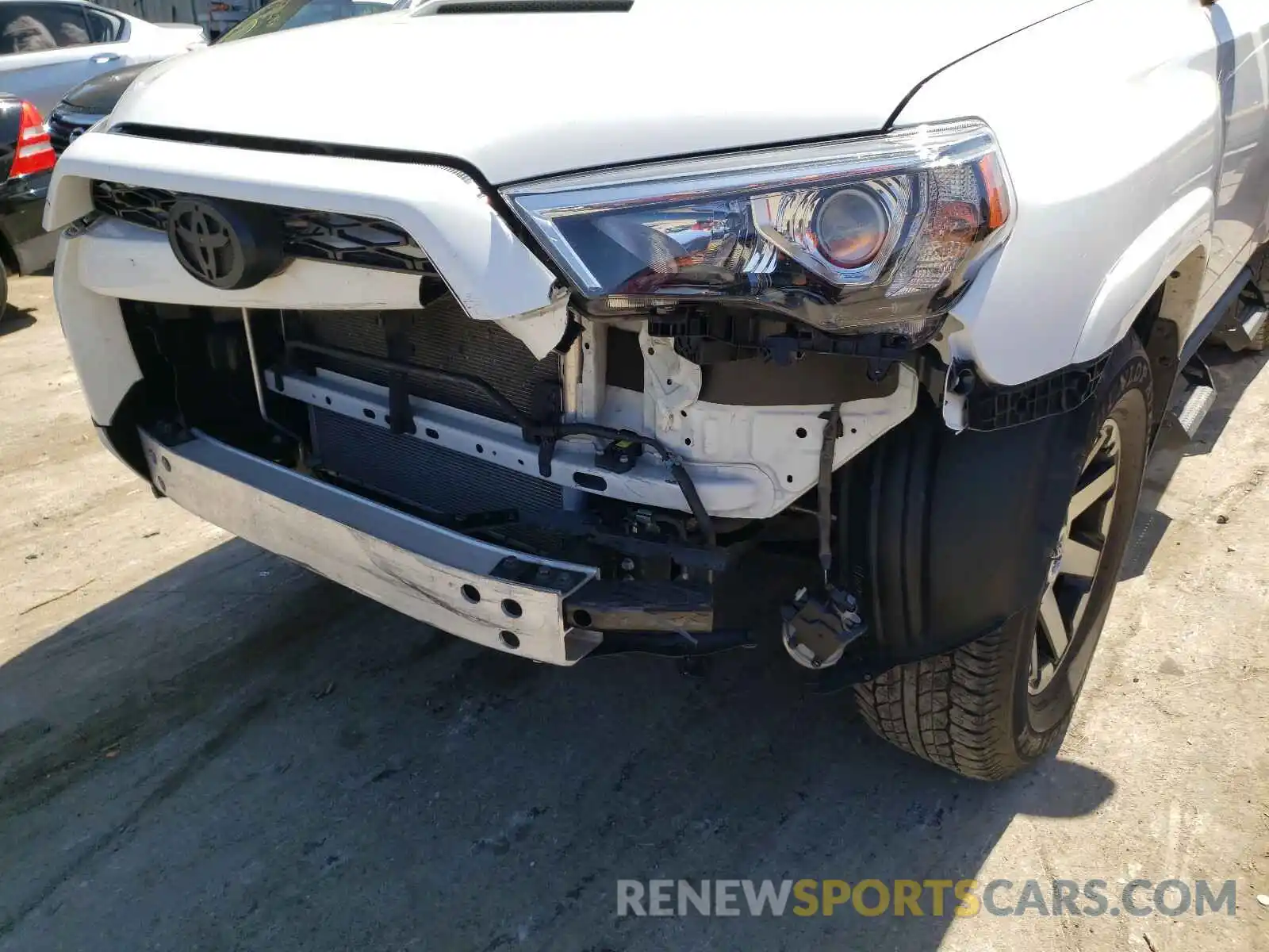 9 Photograph of a damaged car JTEBU5JR8K5723698 TOYOTA 4RUNNER 2019