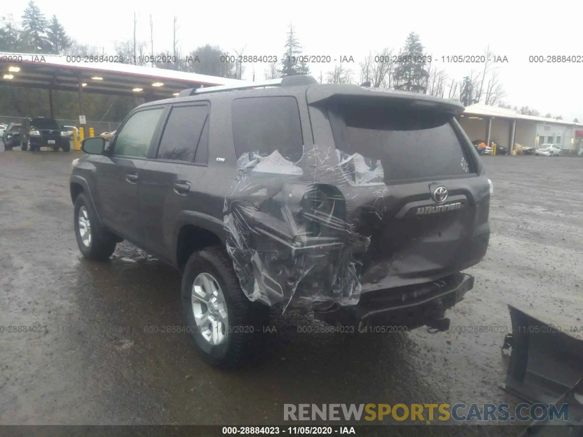 3 Photograph of a damaged car JTEBU5JR8K5723992 TOYOTA 4RUNNER 2019