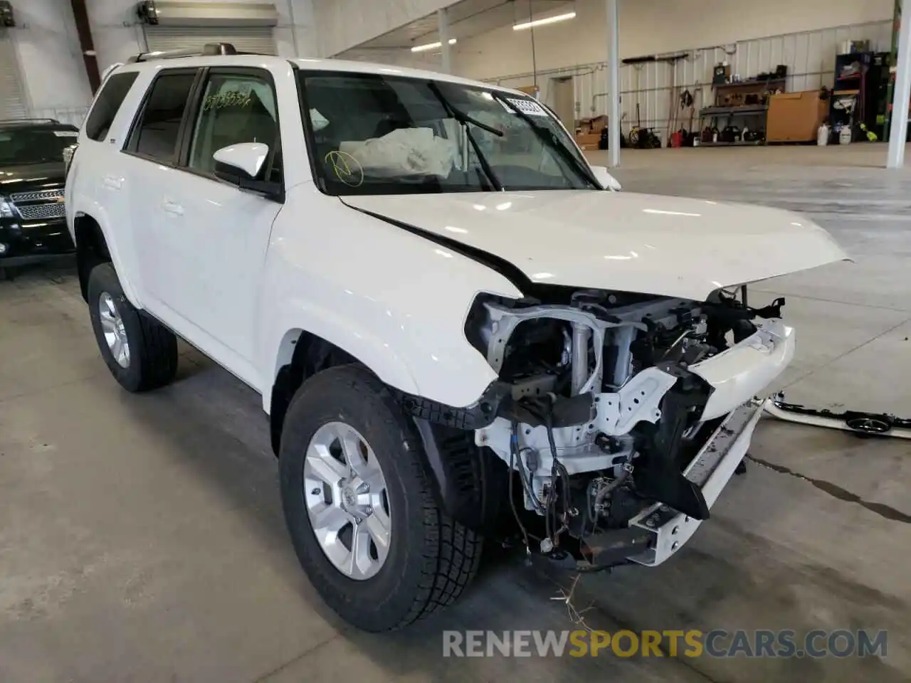 1 Photograph of a damaged car JTEBU5JR8K5725533 TOYOTA 4RUNNER 2019