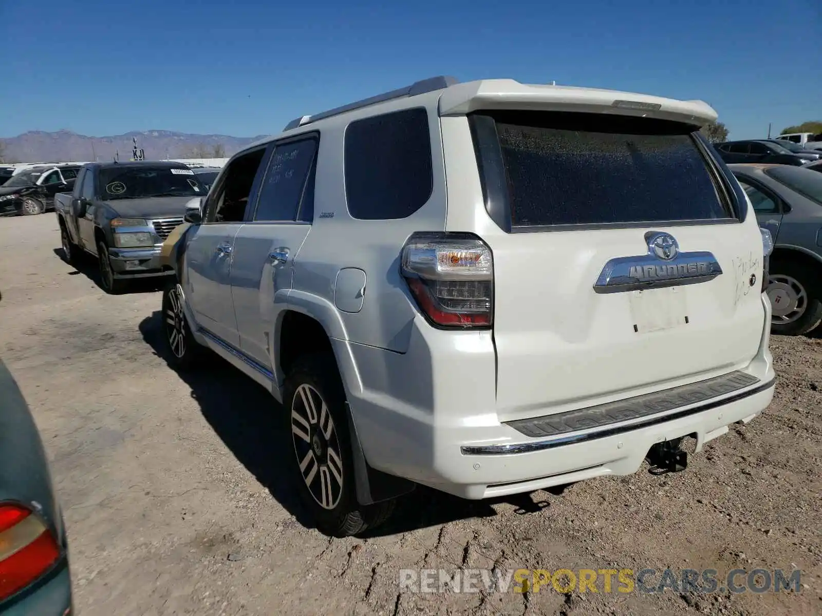 3 Photograph of a damaged car JTEBU5JR8K5728304 TOYOTA 4RUNNER 2019