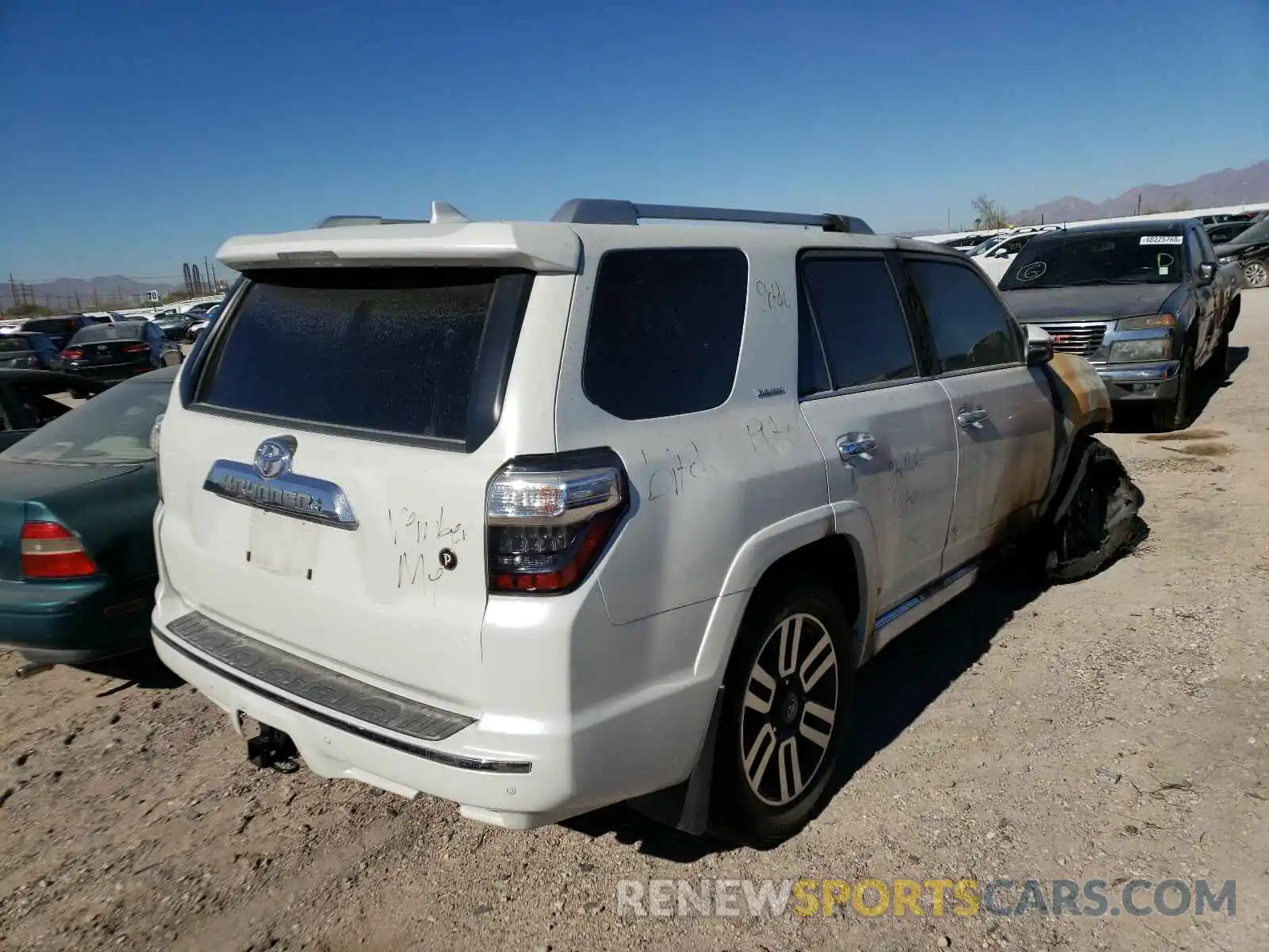 4 Photograph of a damaged car JTEBU5JR8K5728304 TOYOTA 4RUNNER 2019