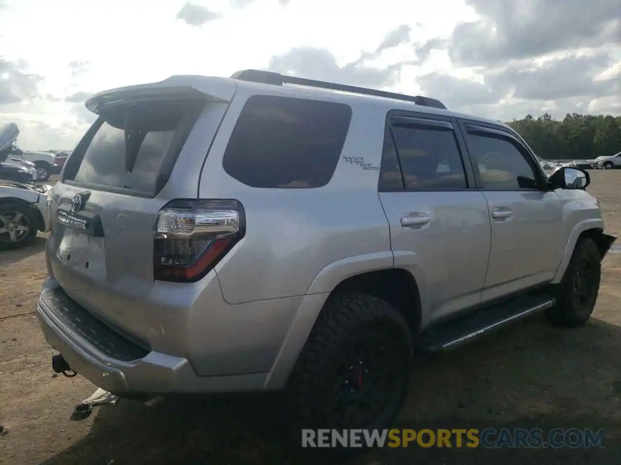 4 Фотография поврежденного автомобиля JTEBU5JR8K5728674 TOYOTA 4RUNNER 2019