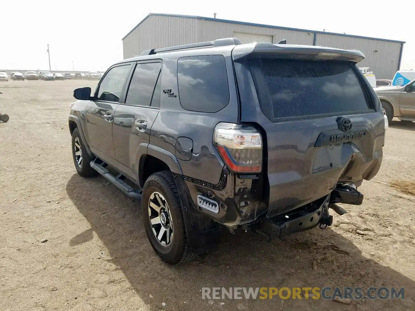 3 Фотография поврежденного автомобиля JTEBU5JR8K5733468 TOYOTA 4RUNNER 2019