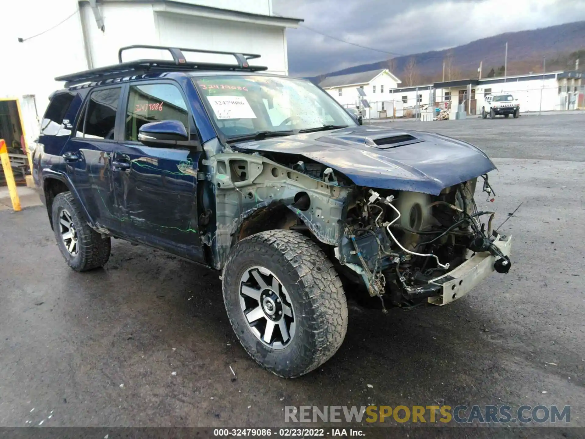 1 Photograph of a damaged car JTEBU5JR8K5736760 TOYOTA 4RUNNER 2019