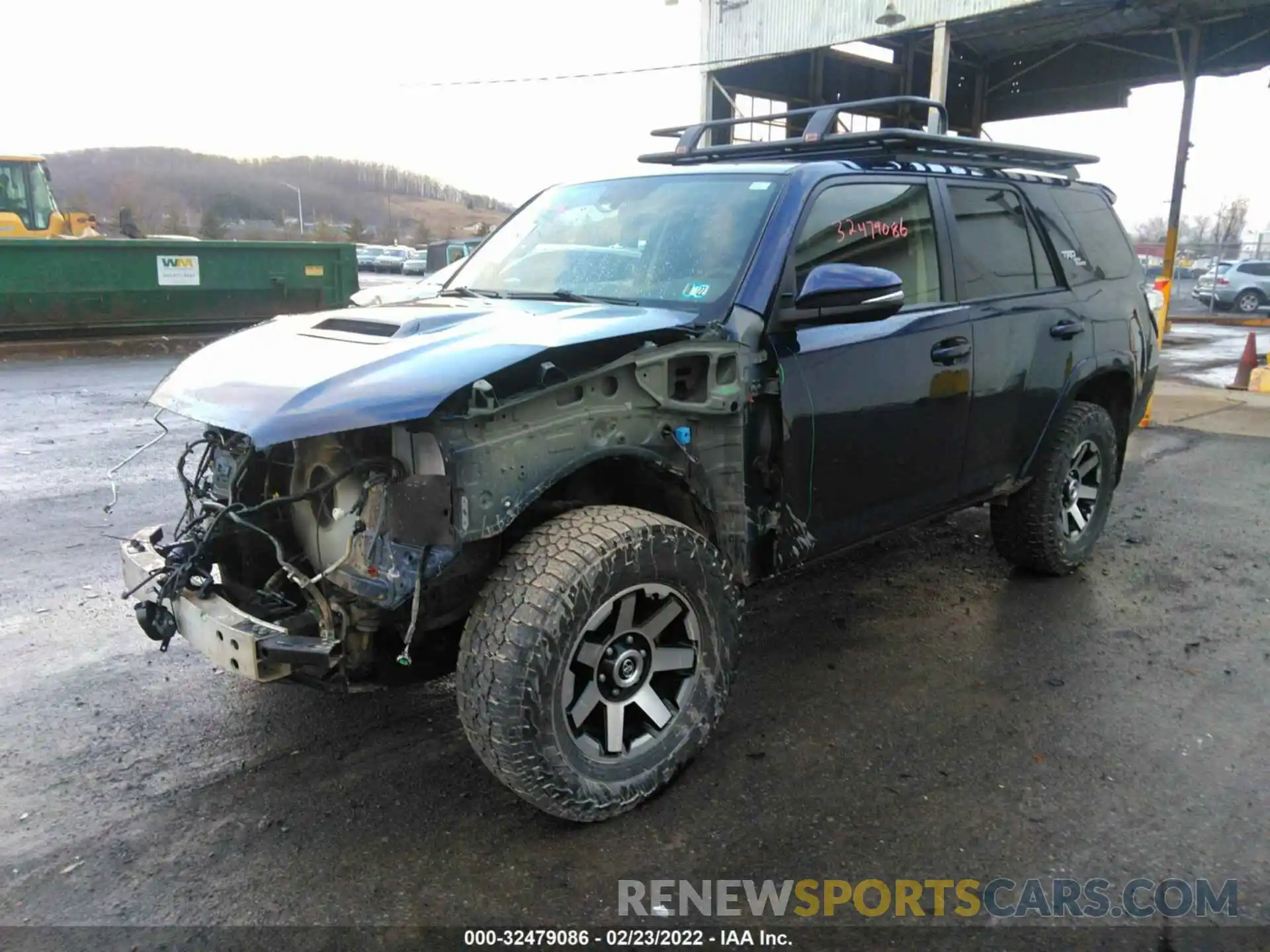 2 Photograph of a damaged car JTEBU5JR8K5736760 TOYOTA 4RUNNER 2019