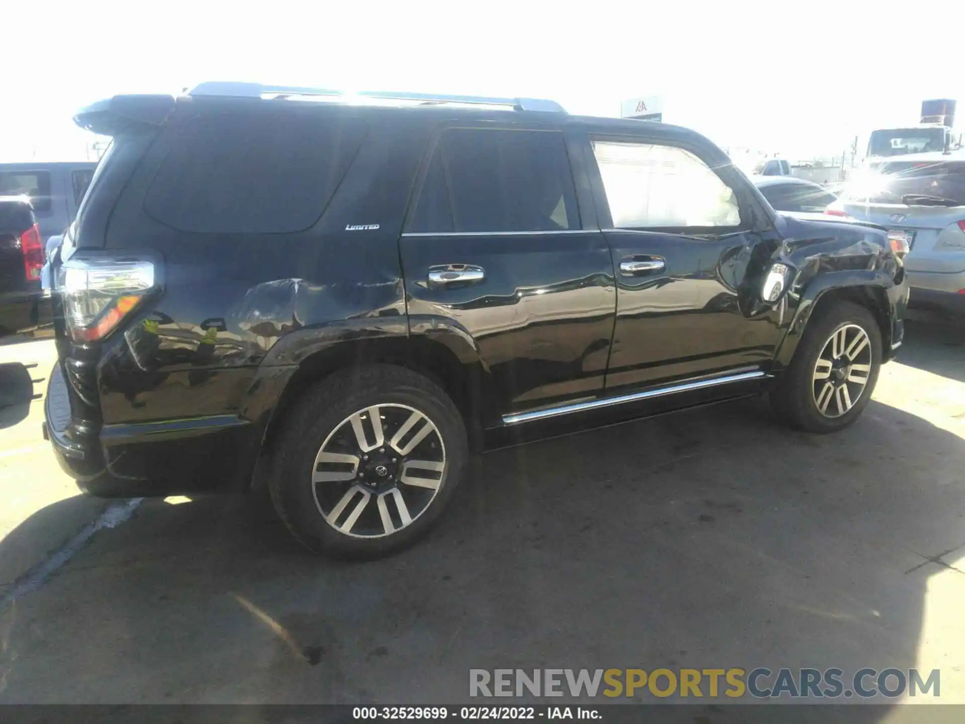 4 Photograph of a damaged car JTEBU5JR8K5736872 TOYOTA 4RUNNER 2019