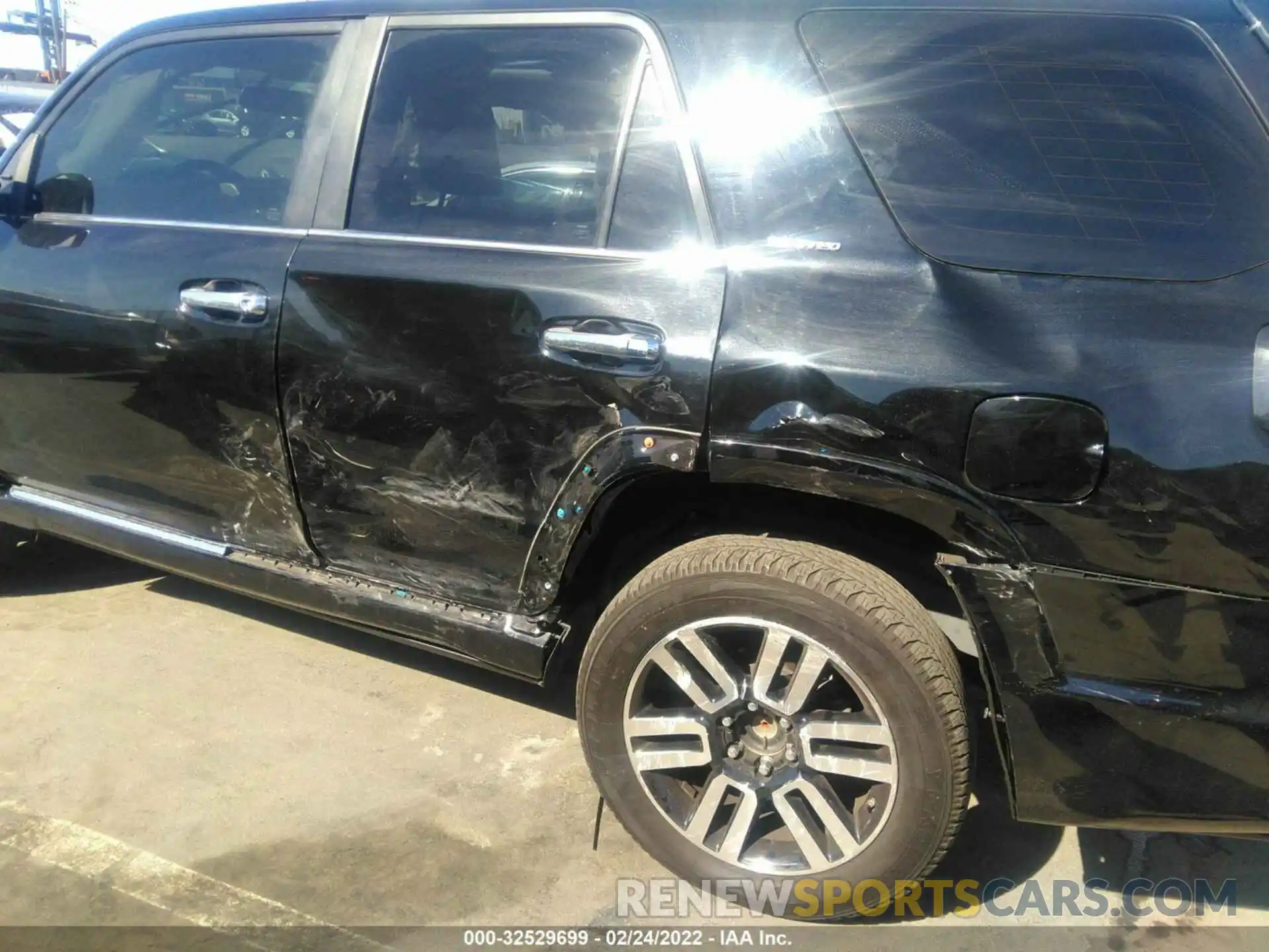 6 Photograph of a damaged car JTEBU5JR8K5736872 TOYOTA 4RUNNER 2019