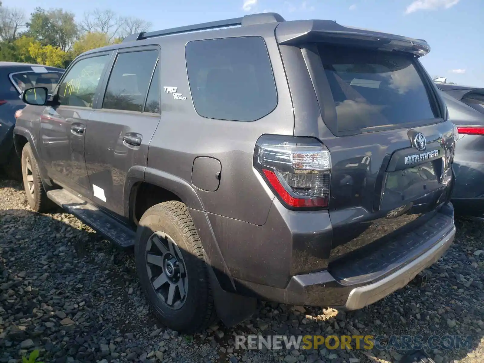 3 Фотография поврежденного автомобиля JTEBU5JR8K5737245 TOYOTA 4RUNNER 2019