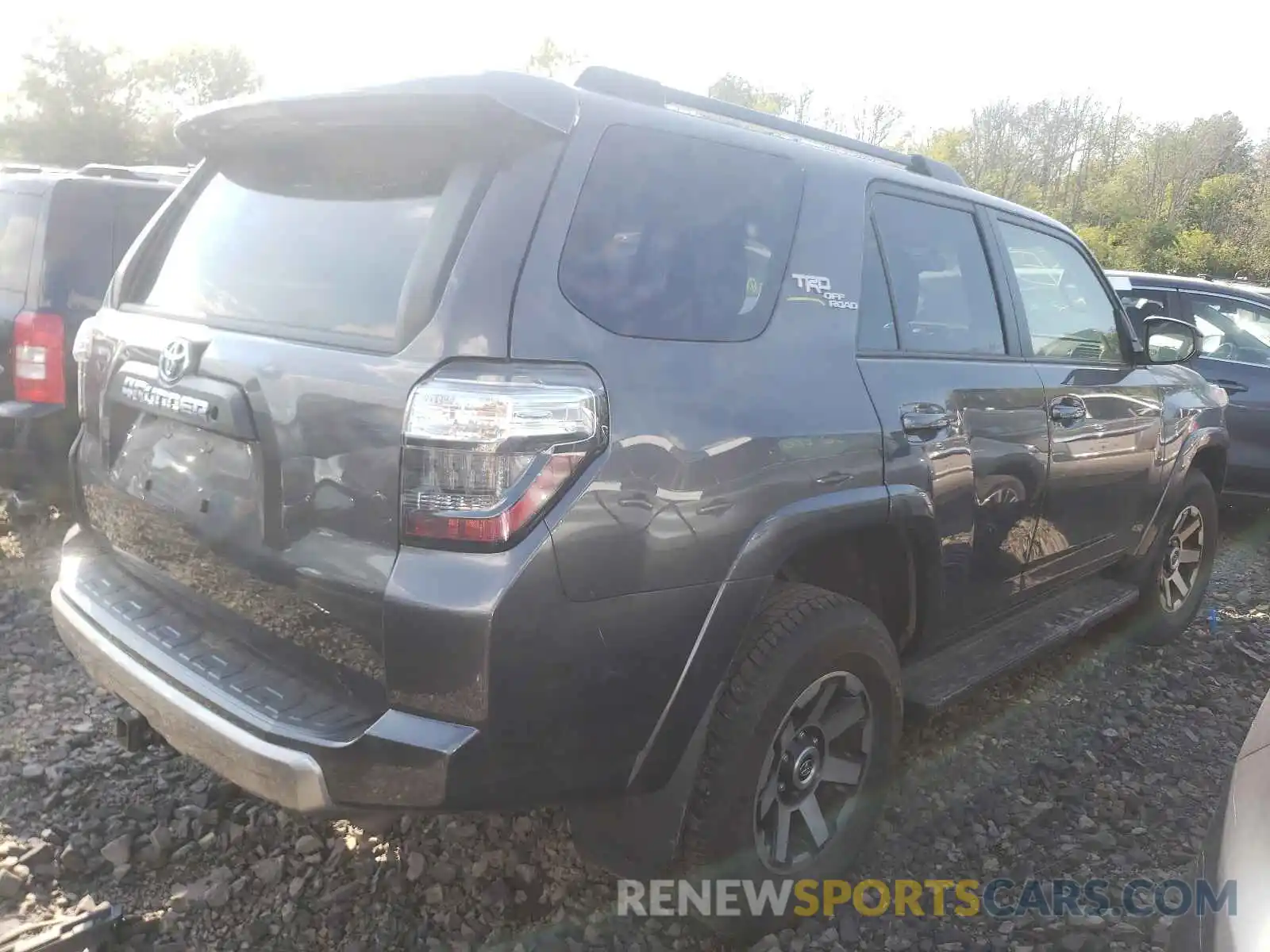 4 Фотография поврежденного автомобиля JTEBU5JR8K5737245 TOYOTA 4RUNNER 2019