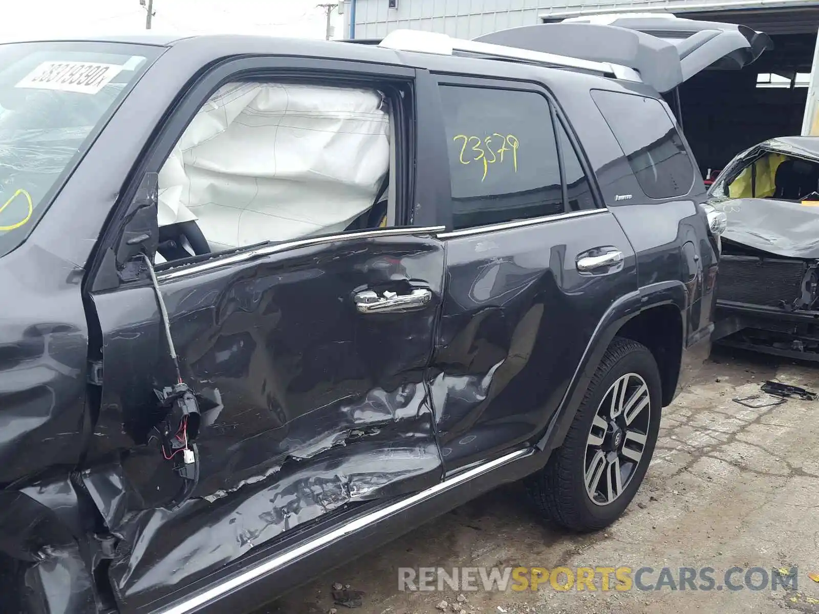 10 Photograph of a damaged car JTEBU5JR9K5615235 TOYOTA 4RUNNER 2019