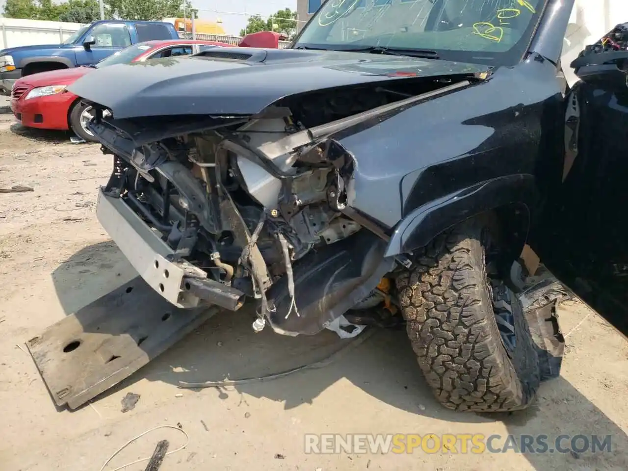 9 Photograph of a damaged car JTEBU5JR9K5616384 TOYOTA 4RUNNER 2019