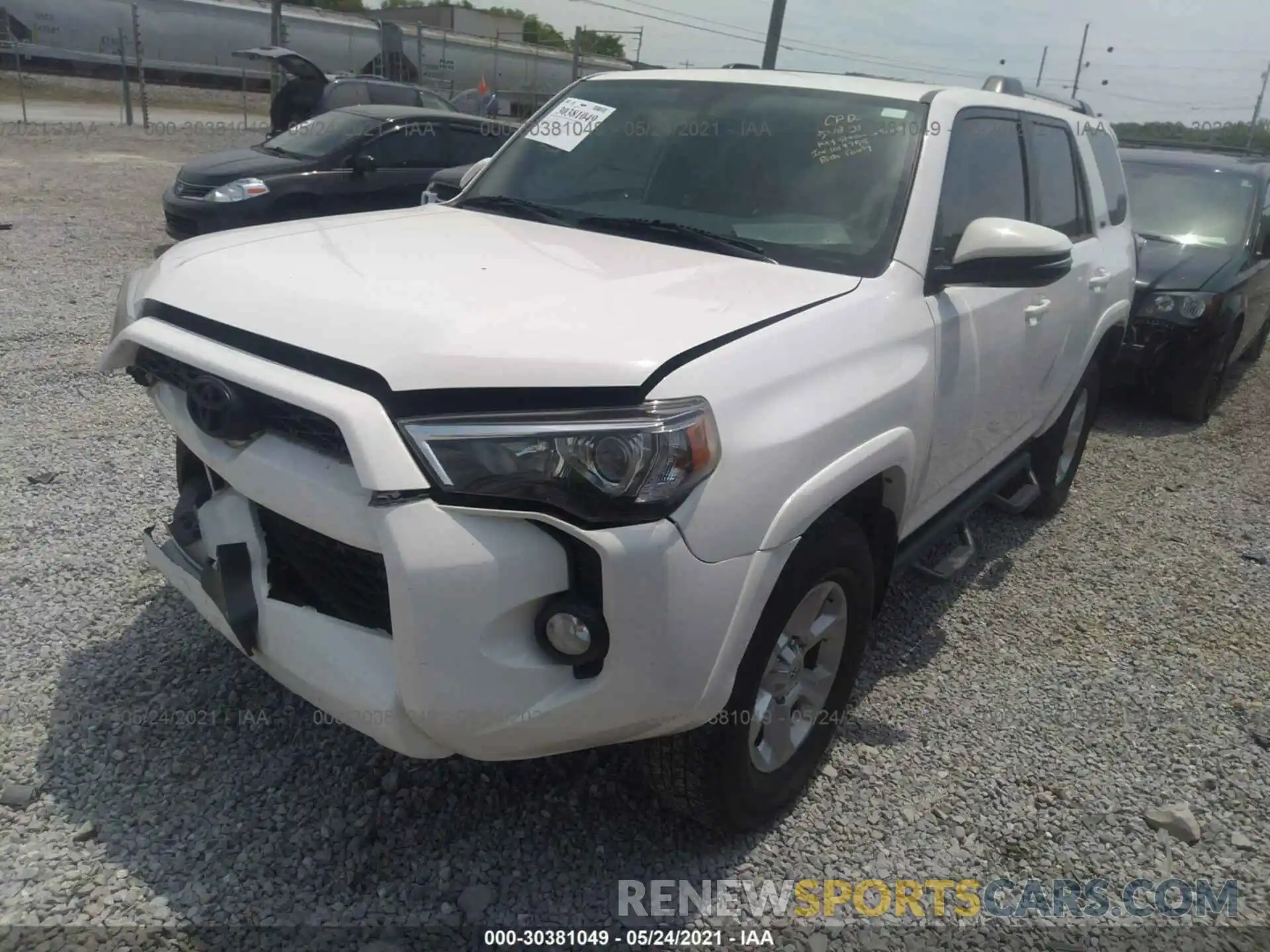 2 Photograph of a damaged car JTEBU5JR9K5617986 TOYOTA 4RUNNER 2019