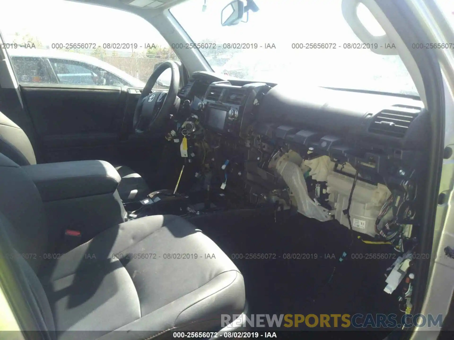 5 Photograph of a damaged car JTEBU5JR9K5623321 TOYOTA 4RUNNER 2019