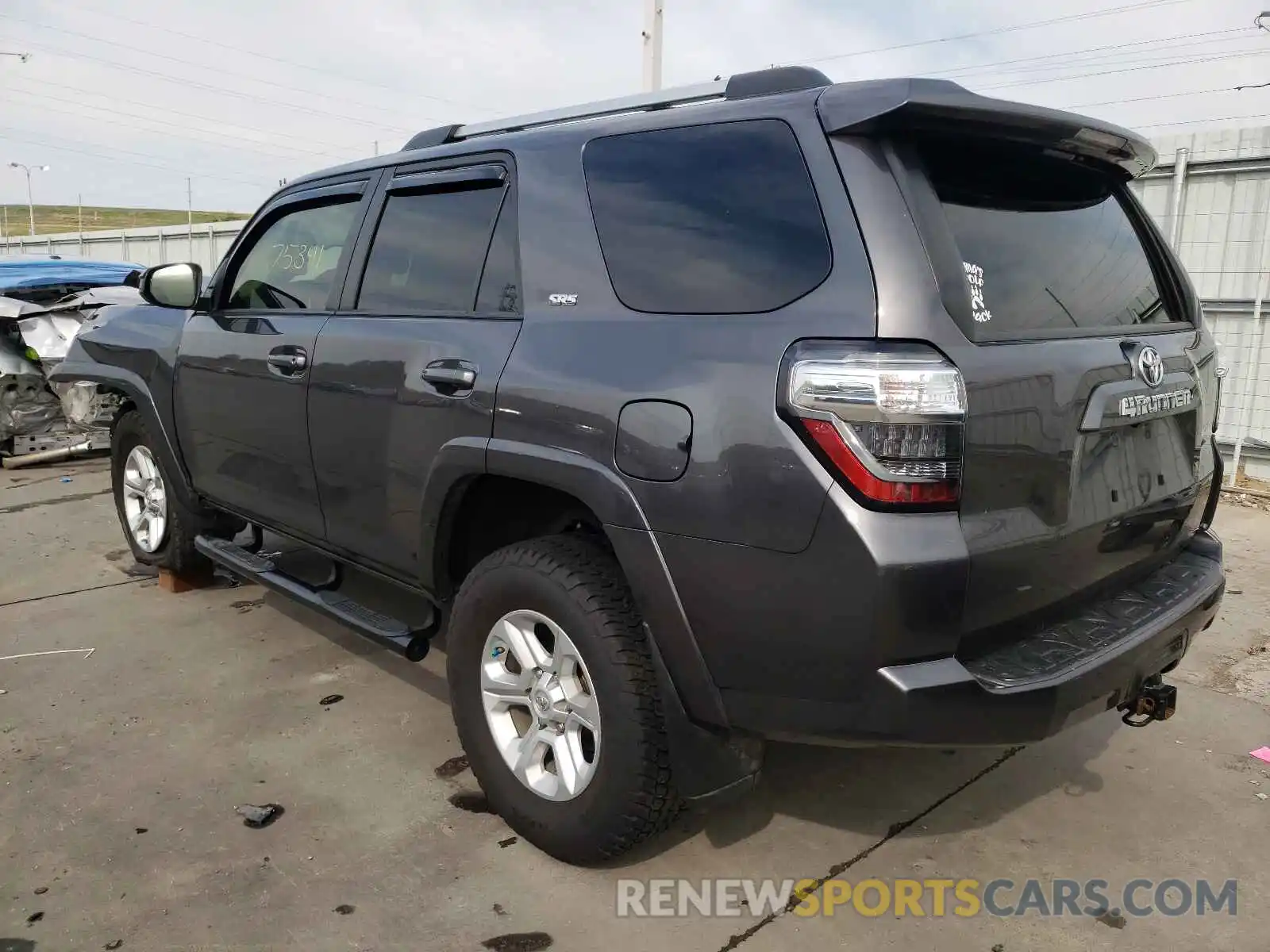 3 Фотография поврежденного автомобиля JTEBU5JR9K5625375 TOYOTA 4RUNNER 2019