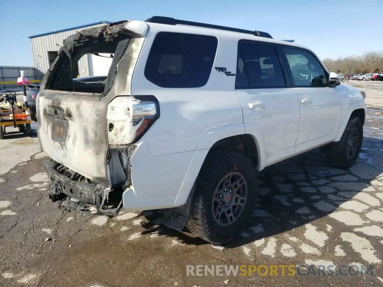 4 Photograph of a damaged car JTEBU5JR9K5627255 TOYOTA 4RUNNER 2019