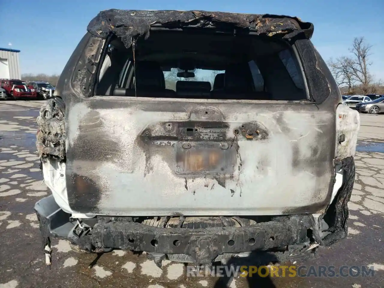 9 Photograph of a damaged car JTEBU5JR9K5627255 TOYOTA 4RUNNER 2019