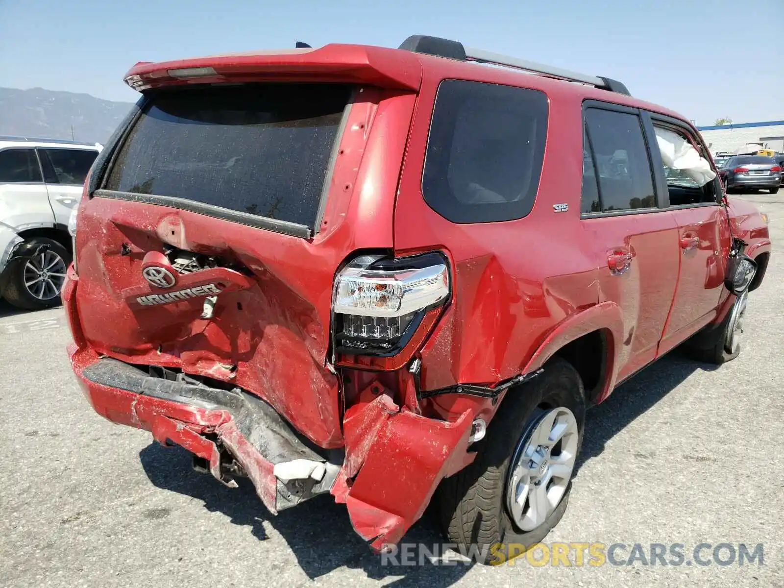 4 Фотография поврежденного автомобиля JTEBU5JR9K5627692 TOYOTA 4RUNNER 2019