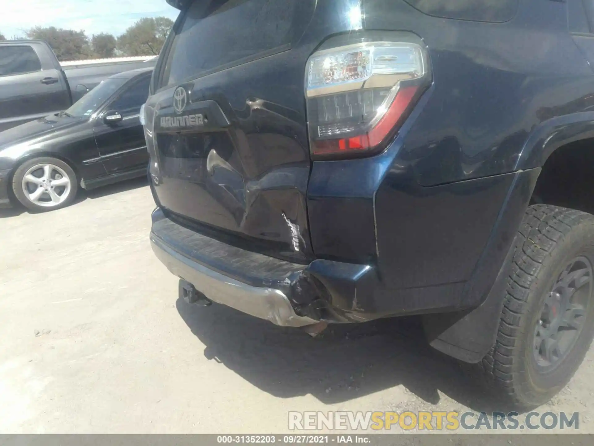 6 Photograph of a damaged car JTEBU5JR9K5628521 TOYOTA 4RUNNER 2019