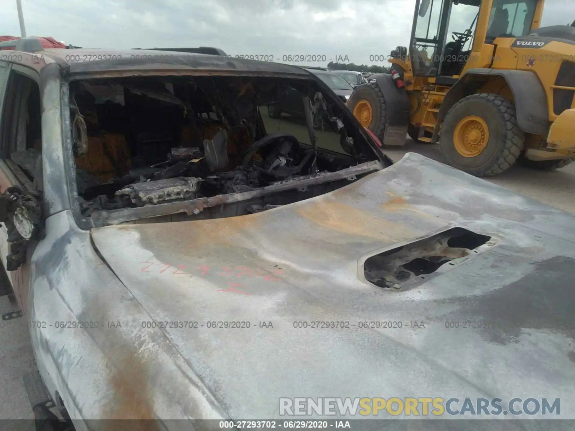 6 Фотография поврежденного автомобиля JTEBU5JR9K5629233 TOYOTA 4RUNNER 2019