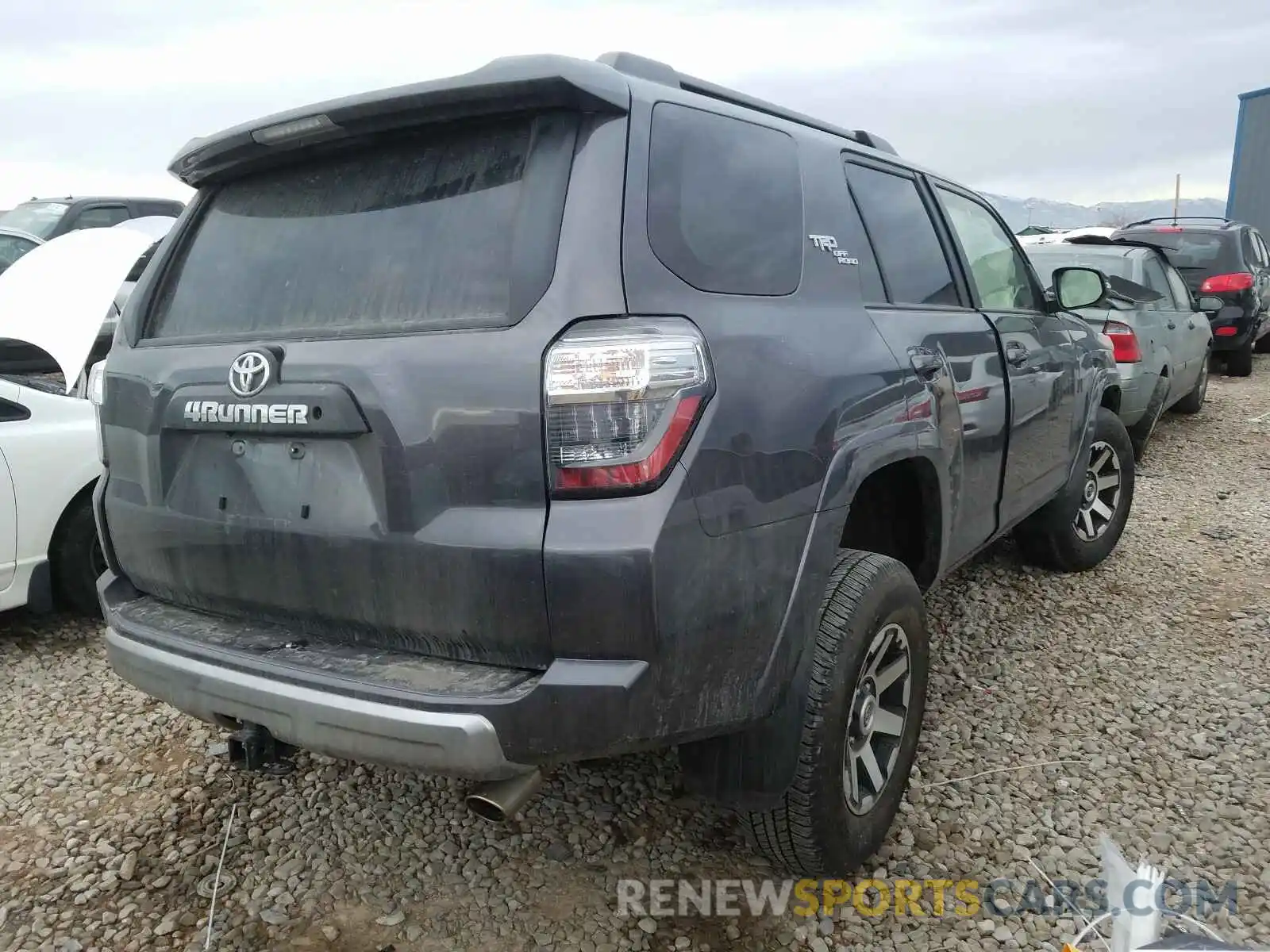 4 Фотография поврежденного автомобиля JTEBU5JR9K5632925 TOYOTA 4RUNNER 2019