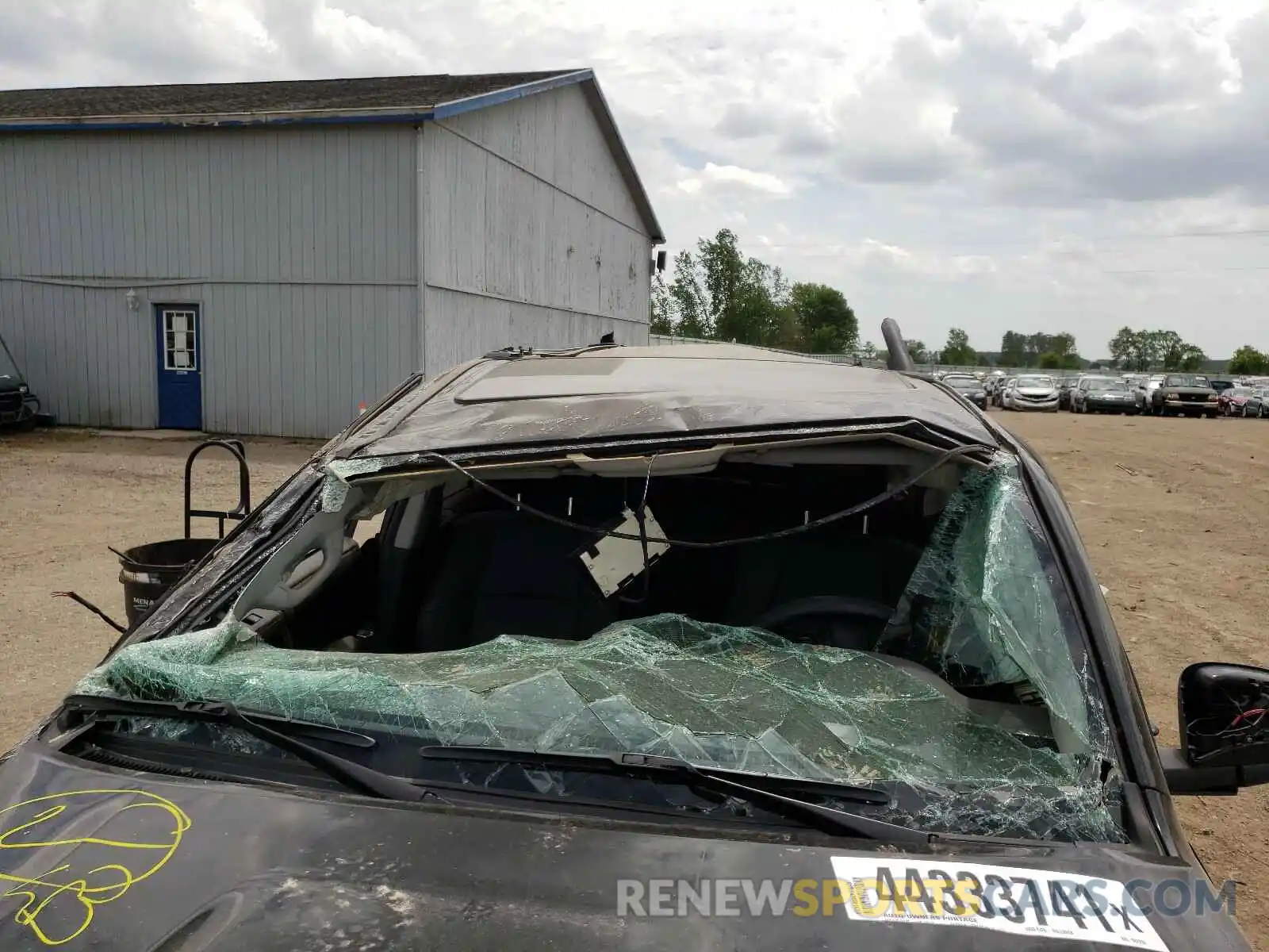 9 Photograph of a damaged car JTEBU5JR9K5642256 TOYOTA 4RUNNER 2019