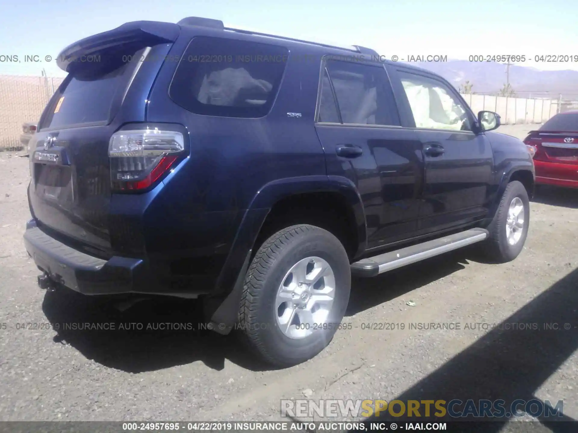 4 Фотография поврежденного автомобиля JTEBU5JR9K5644864 TOYOTA 4RUNNER 2019