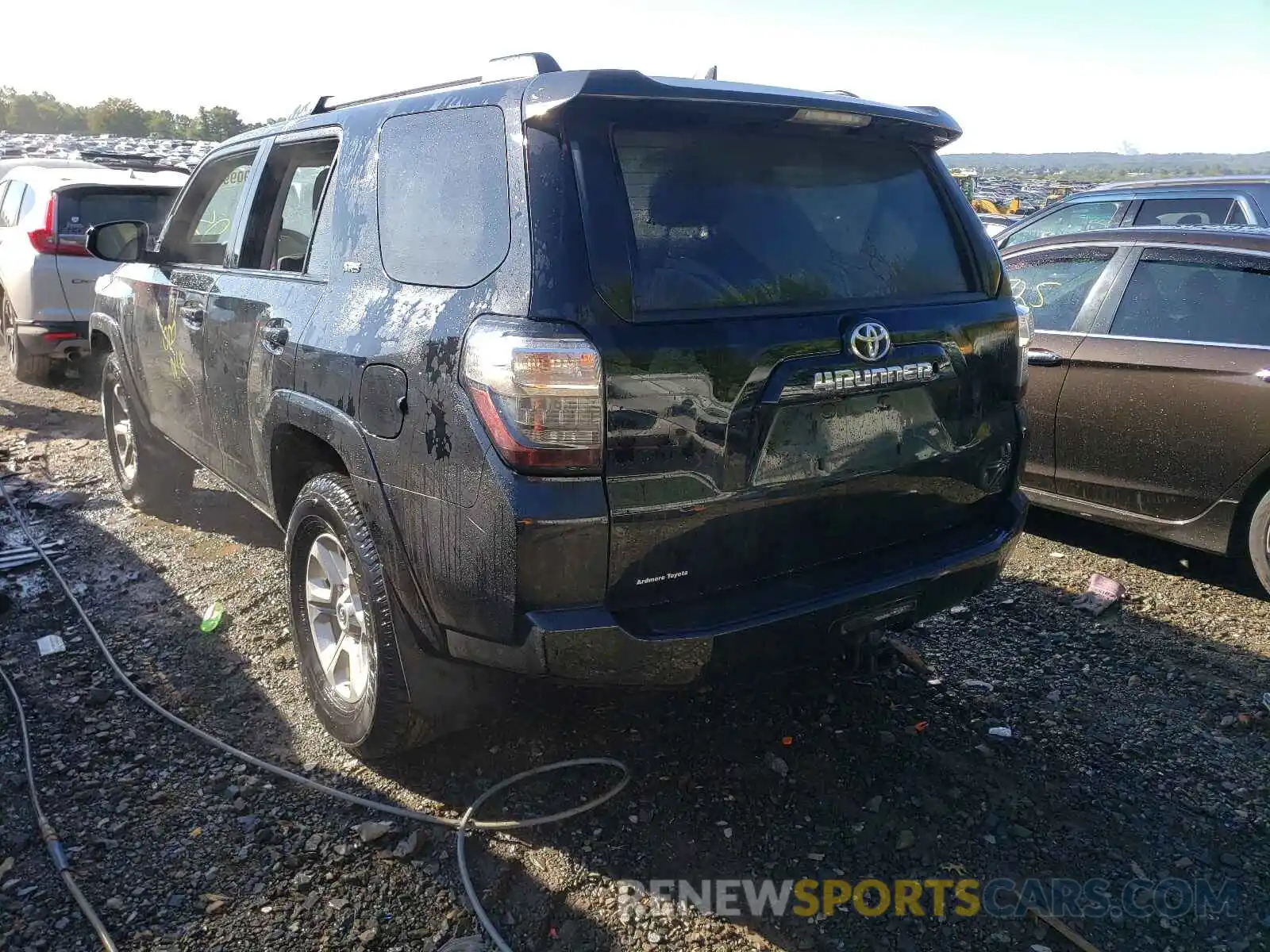 3 Фотография поврежденного автомобиля JTEBU5JR9K5647120 TOYOTA 4RUNNER 2019