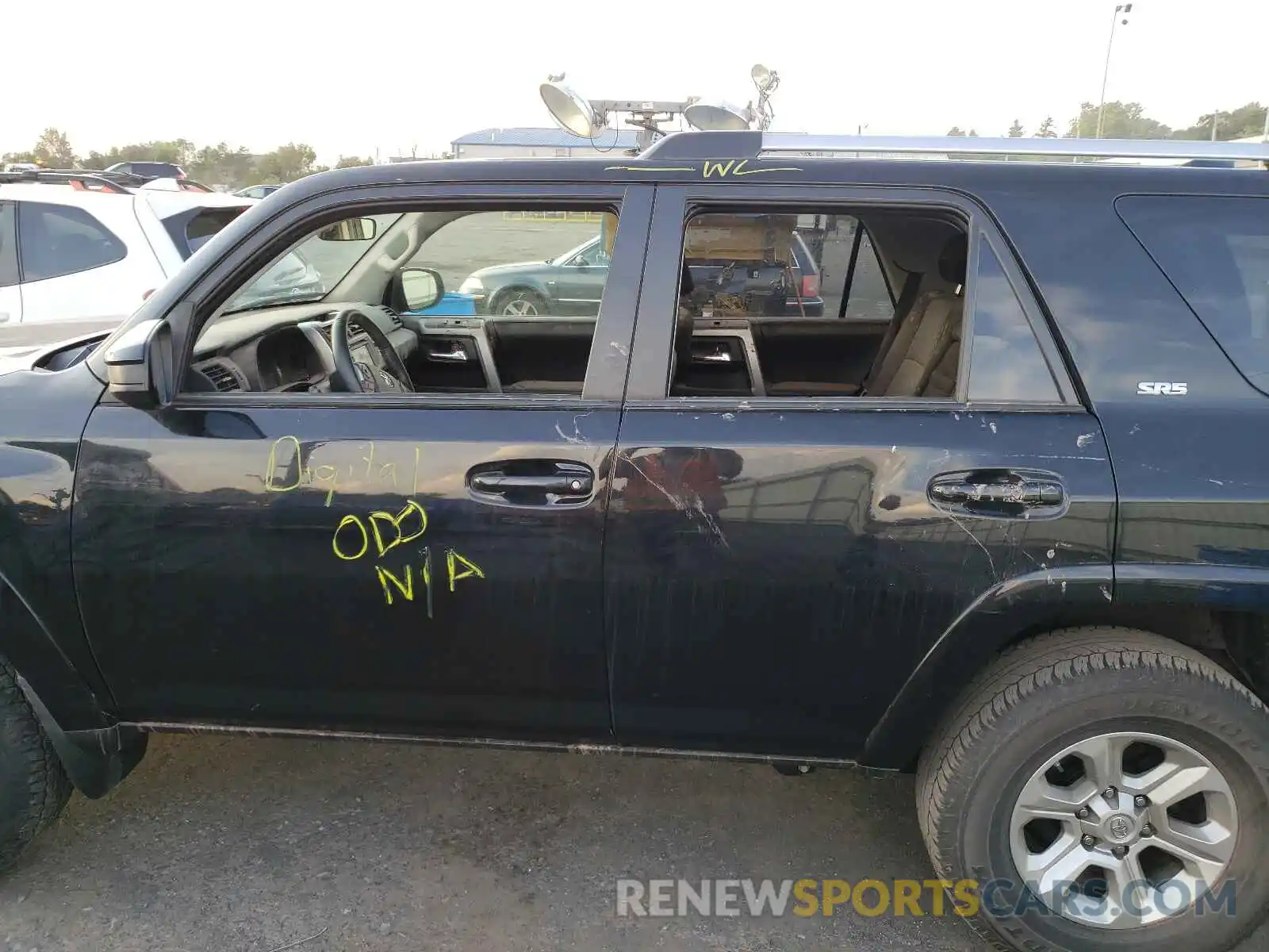 9 Photograph of a damaged car JTEBU5JR9K5647120 TOYOTA 4RUNNER 2019